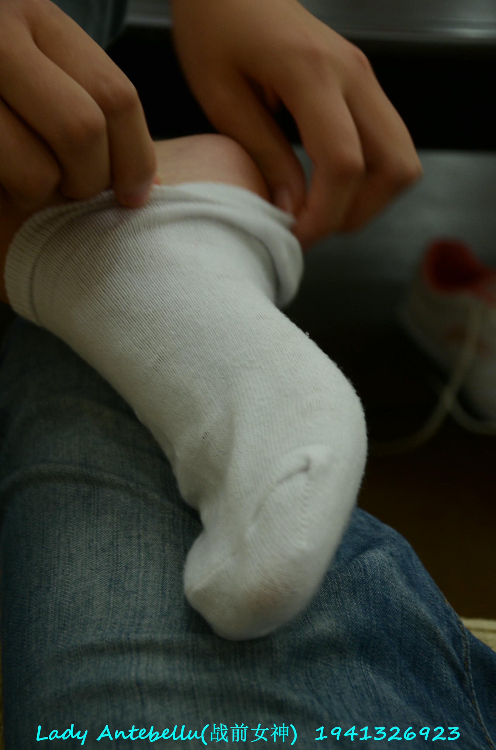 [战前女神] 恋足美腿棉袜女神级摄影套图 049 [283P-327MB]_第11集