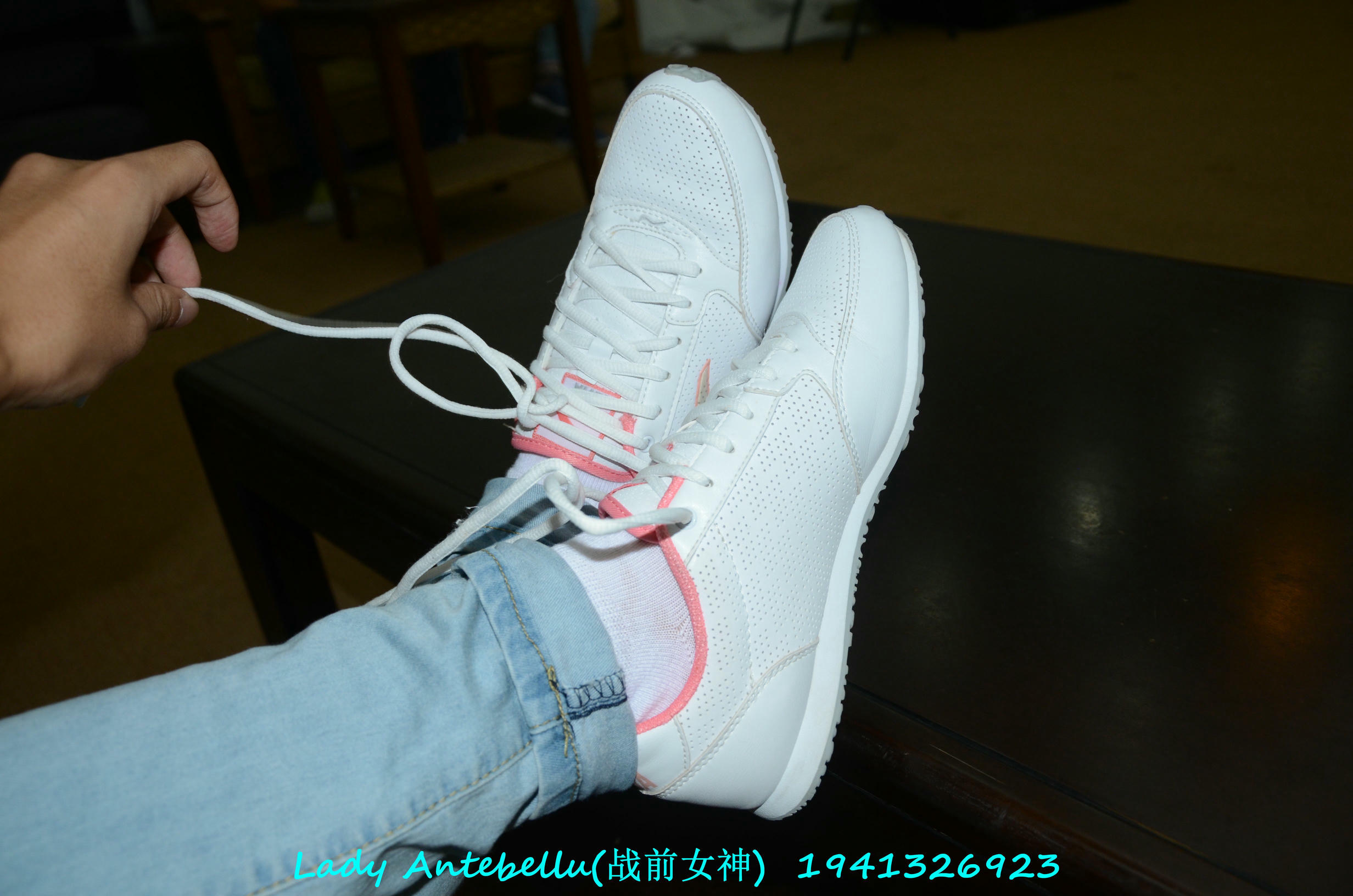 [战前女神] 恋足美腿棉袜女神级摄影套图 049 [283P-327MB]_第2集