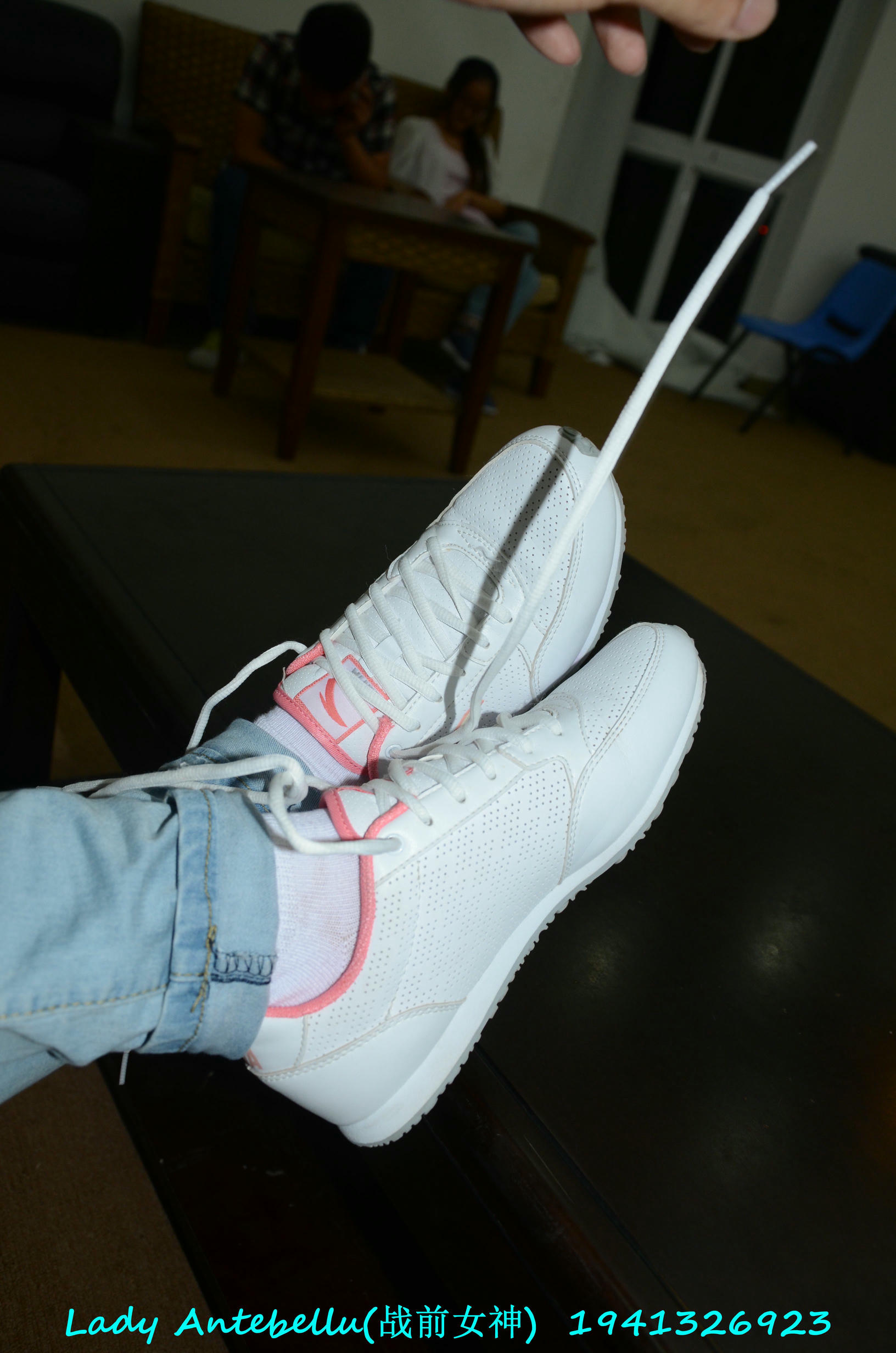 [战前女神] 恋足美腿棉袜女神级摄影套图 049 [283P-327MB]_第2集