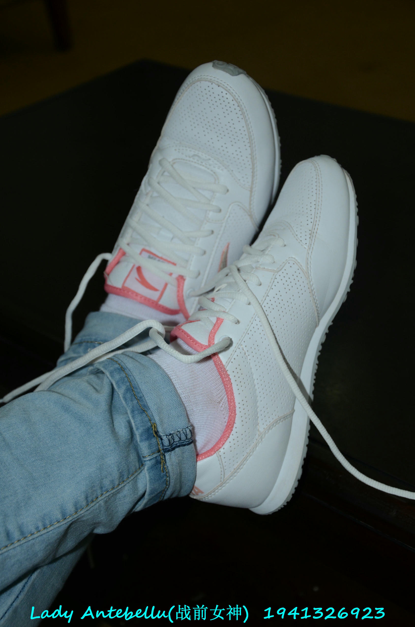 [战前女神] 恋足美腿棉袜女神级摄影套图 049 [283P-327MB]_第2集