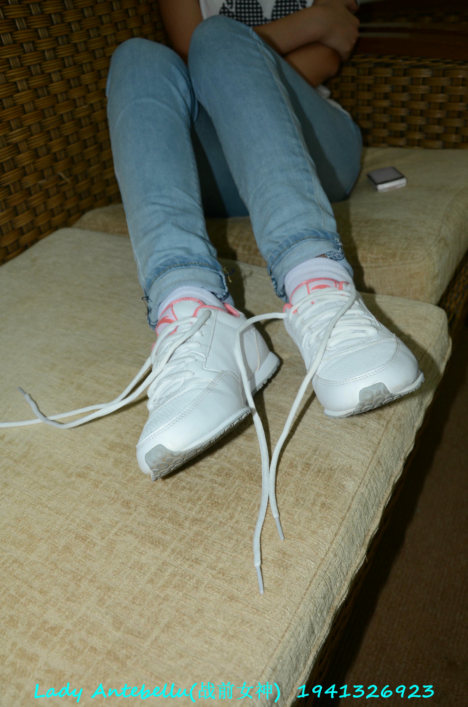 [战前女神] 恋足美腿棉袜女神级摄影套图 049 [283P-327MB]_第2集