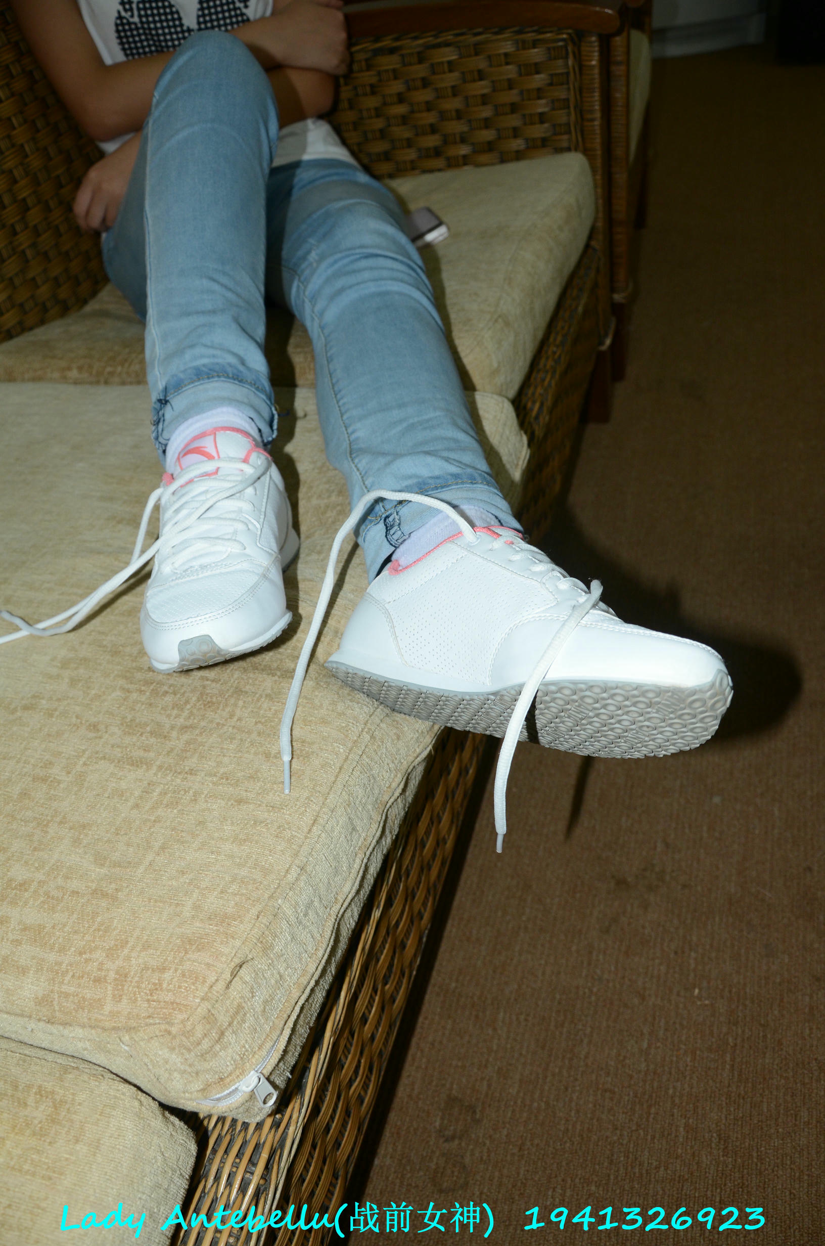 [战前女神] 恋足美腿棉袜女神级摄影套图 049 [283P-327MB]_第2集