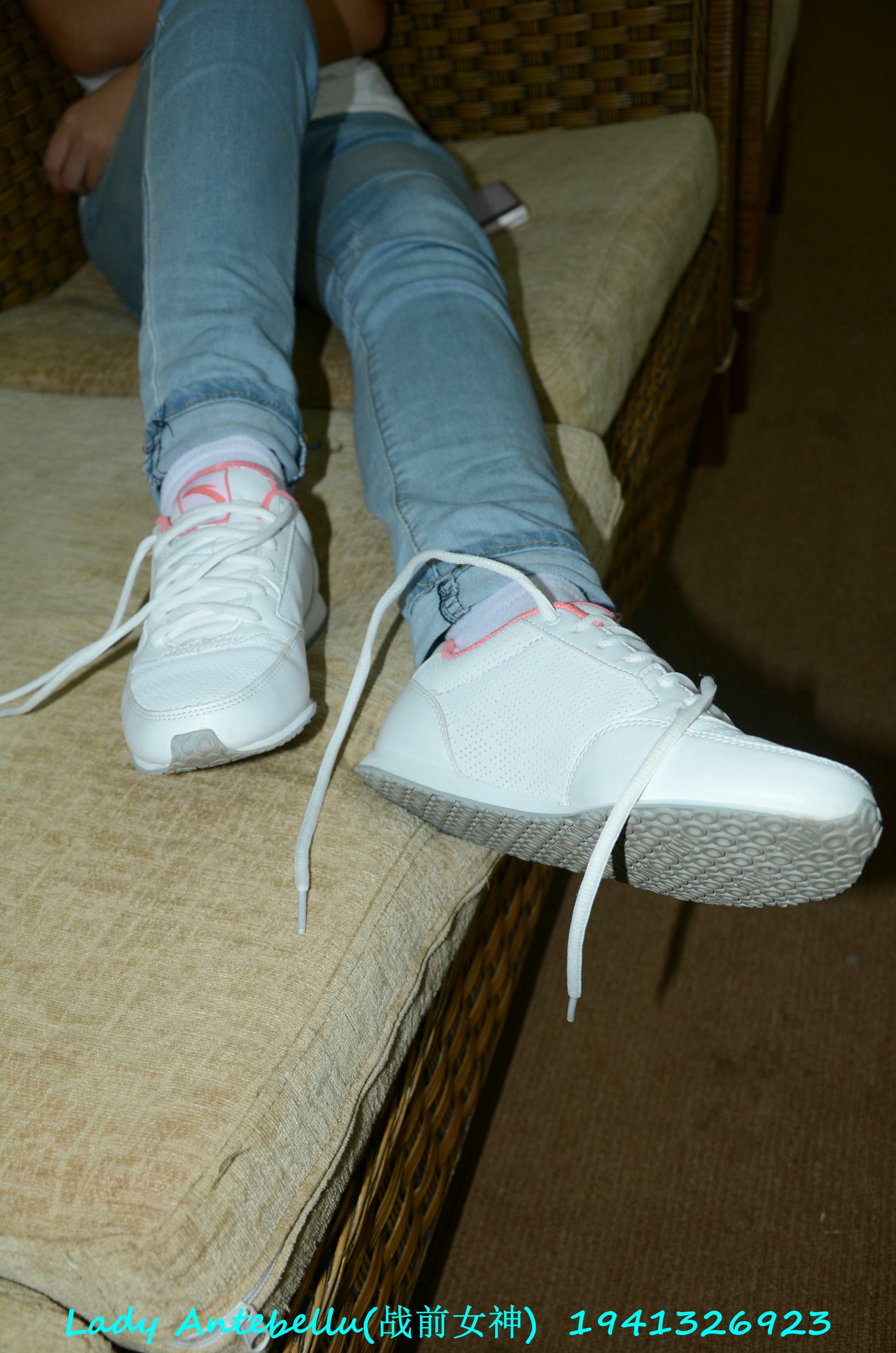 [战前女神] 恋足美腿棉袜女神级摄影套图 049 [283P-327MB]_第2集