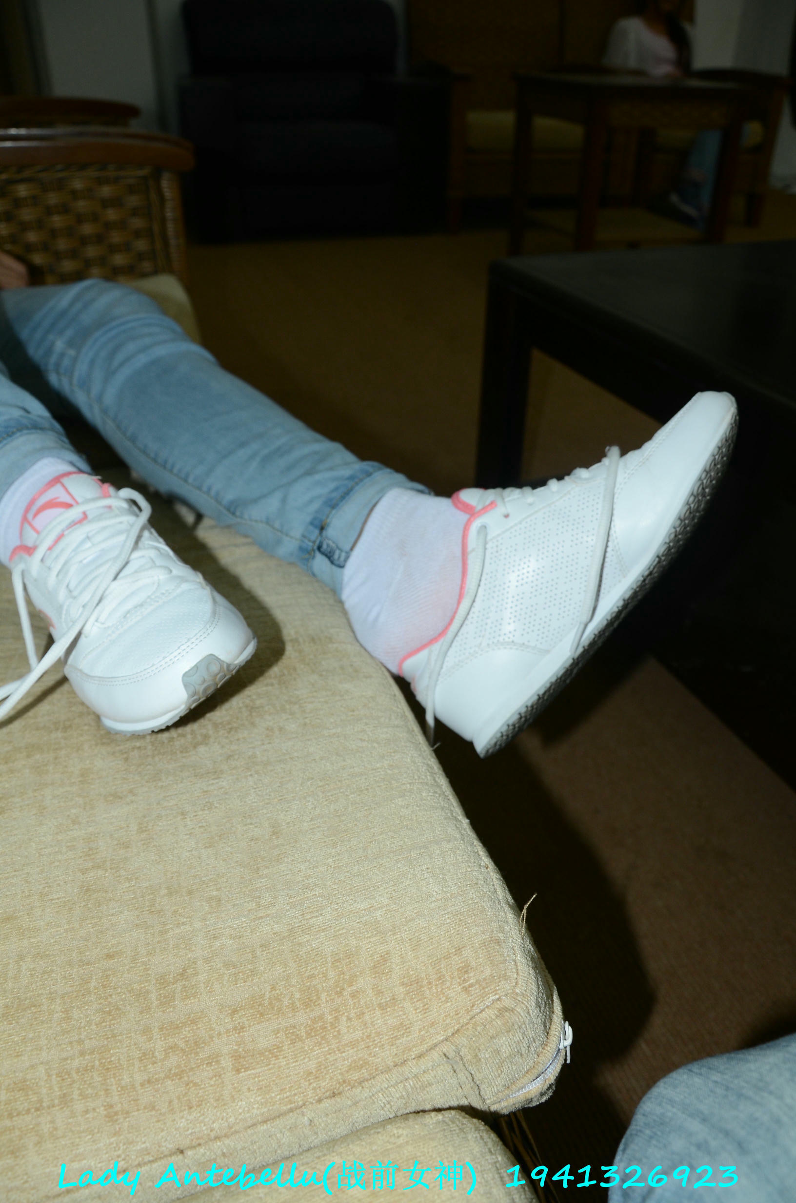 [战前女神] 恋足美腿棉袜女神级摄影套图 049 [283P-327MB]_第2集