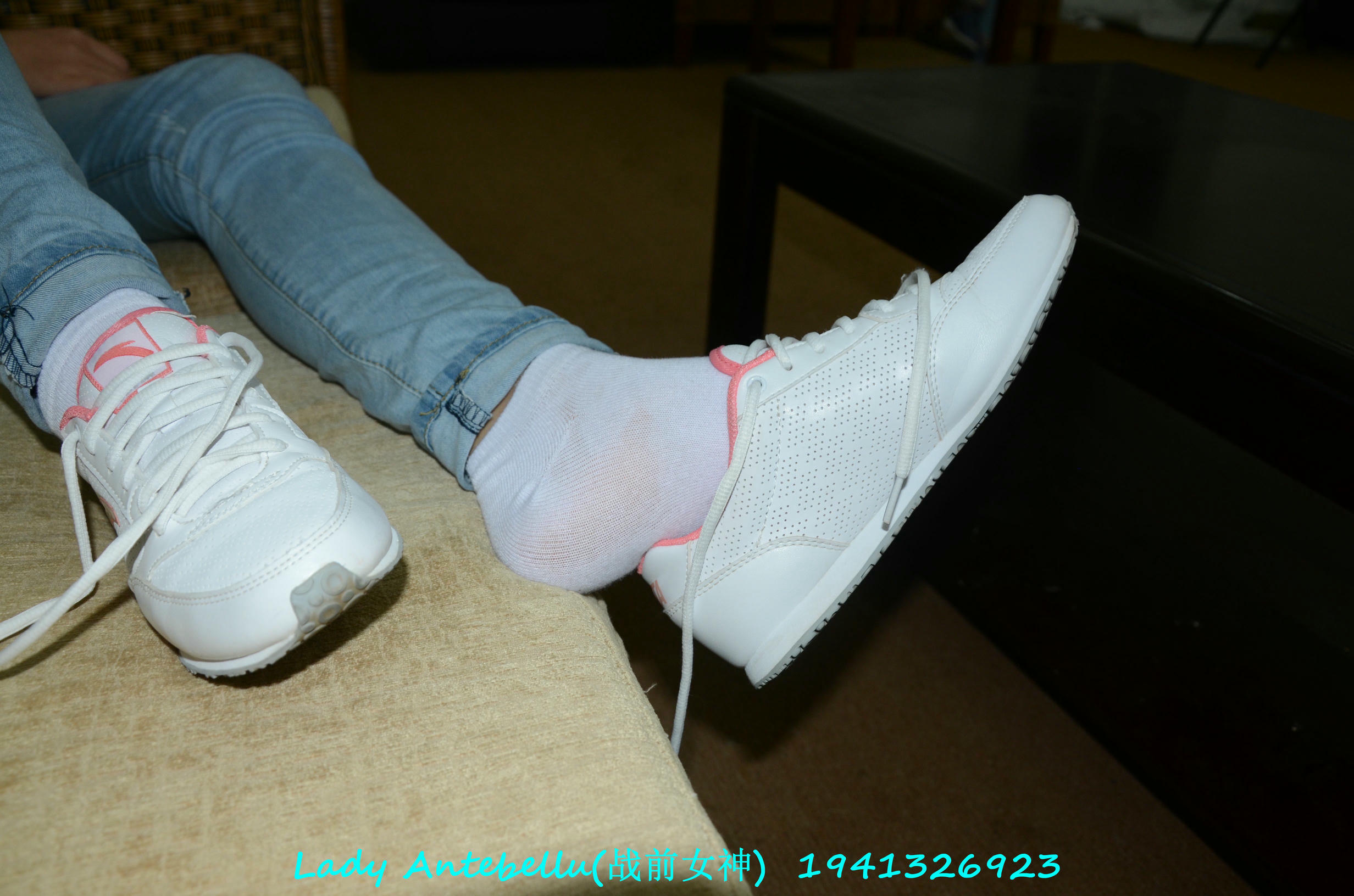 [战前女神] 恋足美腿棉袜女神级摄影套图 049 [283P-327MB]_第2集