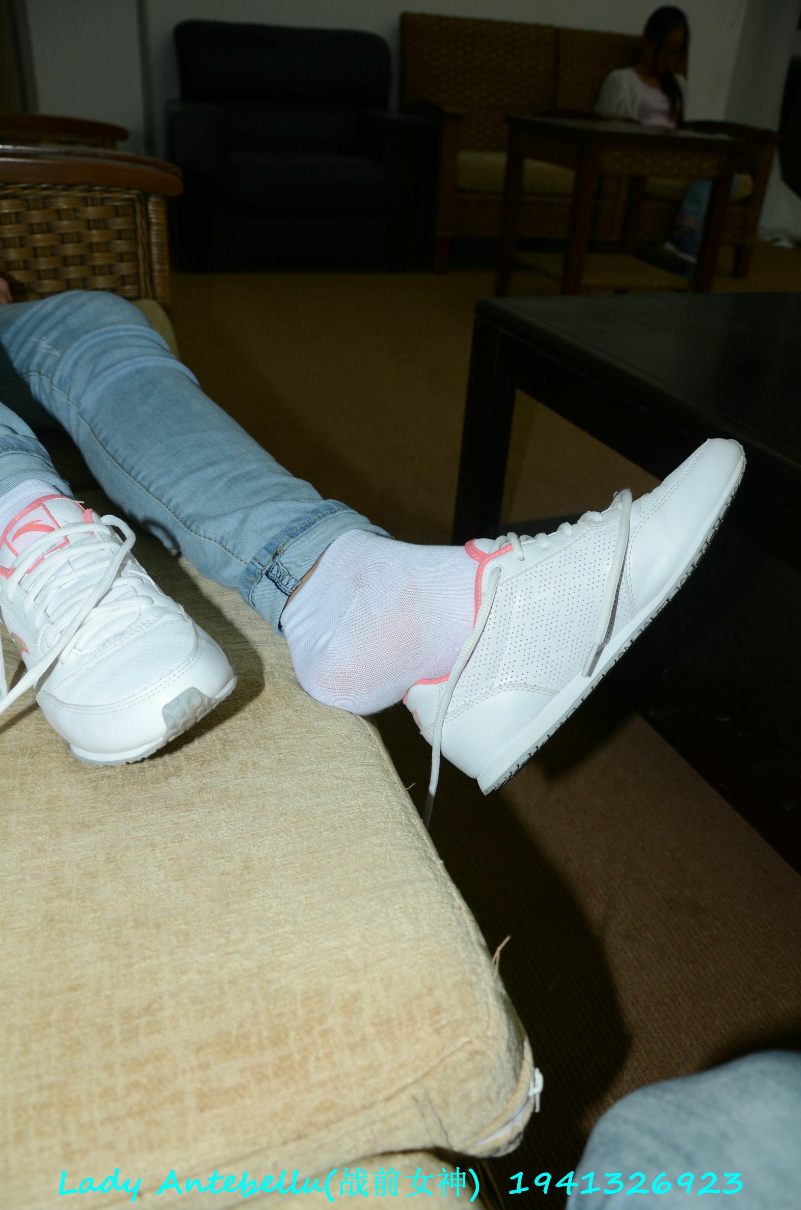 [战前女神] 恋足美腿棉袜女神级摄影套图 049 [283P-327MB]_第2集