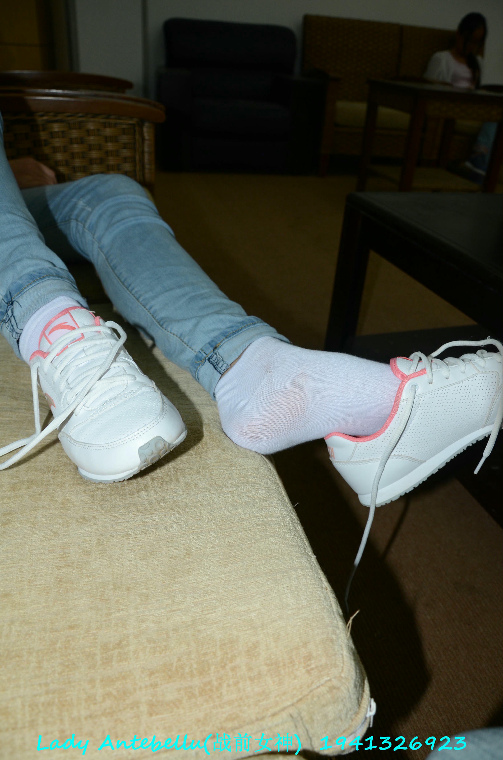 [战前女神] 恋足美腿棉袜女神级摄影套图 049 [283P-327MB]_第2集