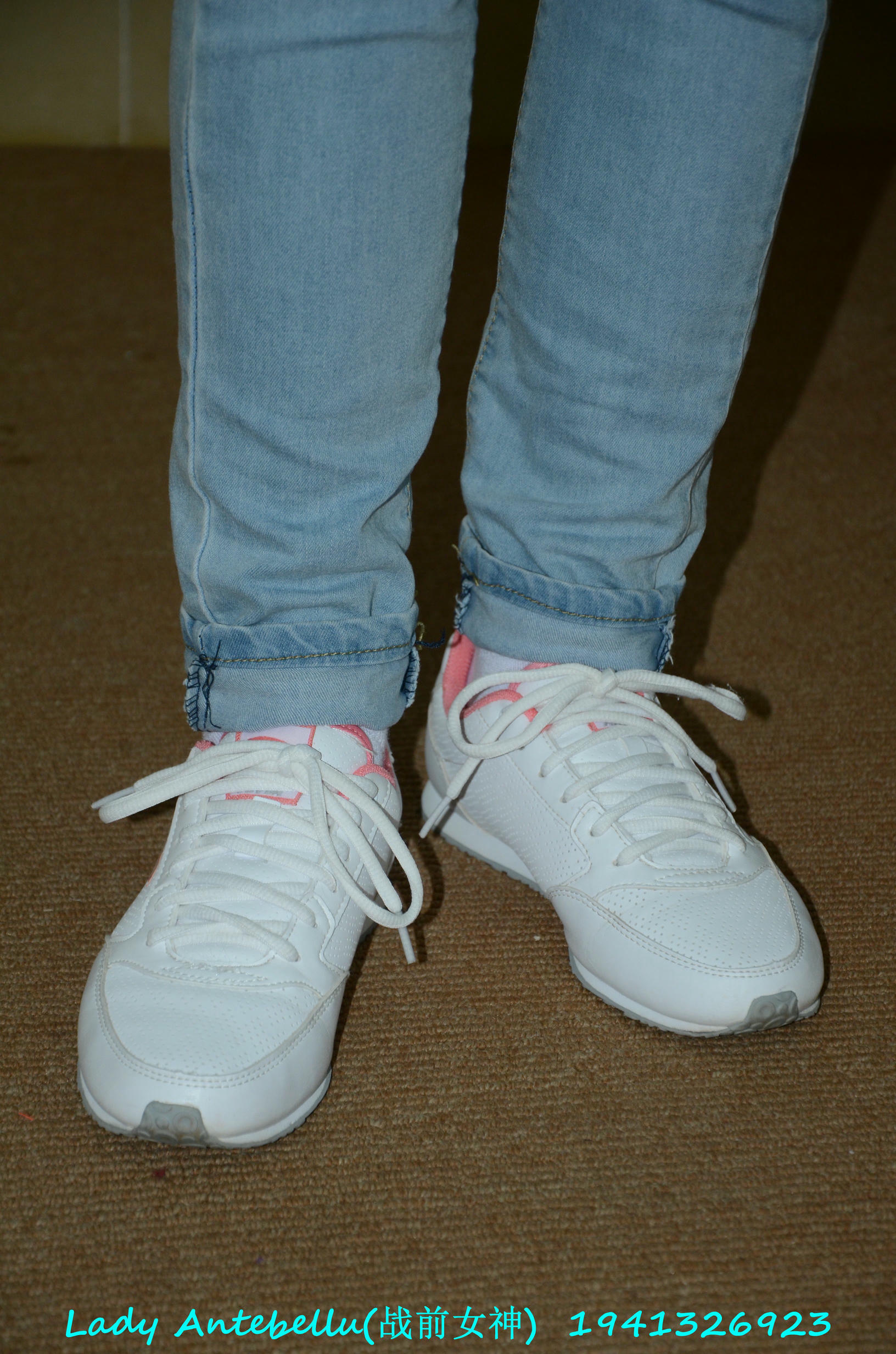 [战前女神] 恋足美腿棉袜女神级摄影套图 049 [283P-327MB]_第1集