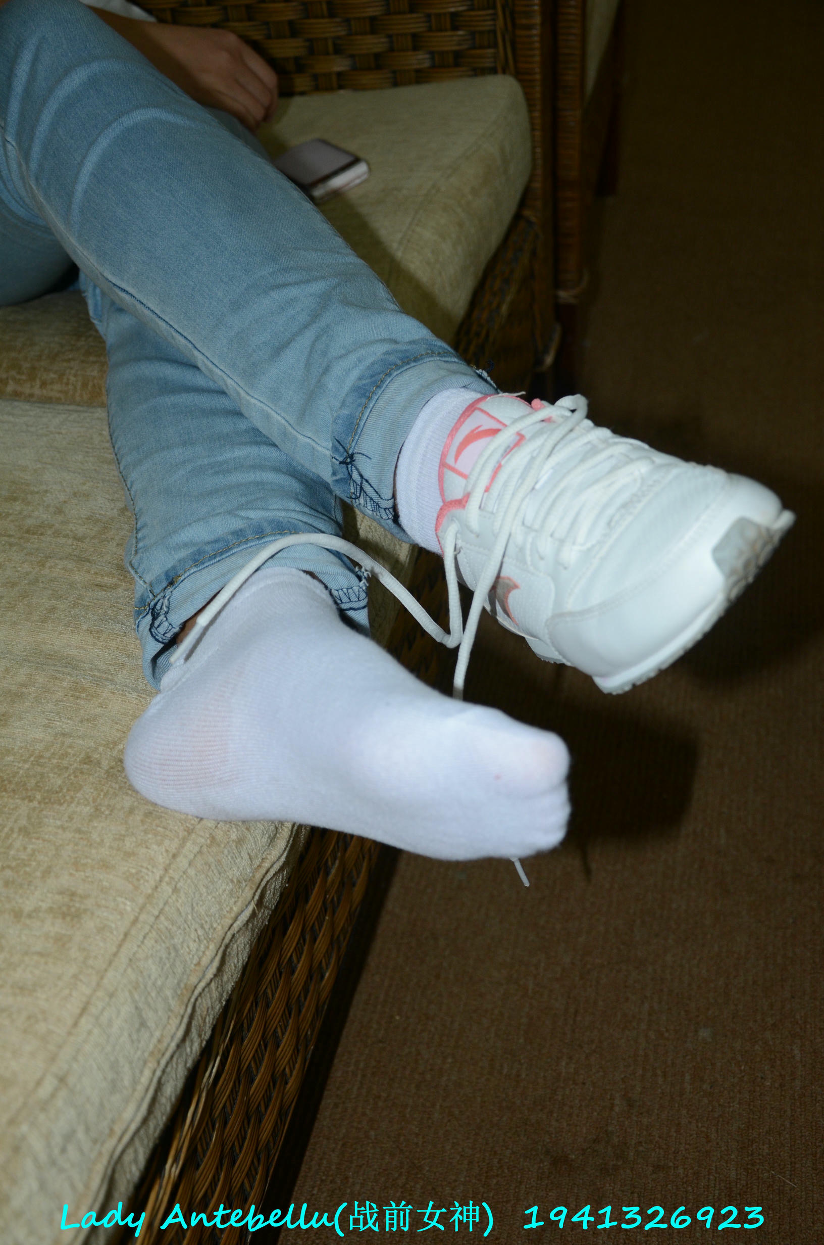 [战前女神] 恋足美腿棉袜女神级摄影套图 049 [283P-327MB]_第3集