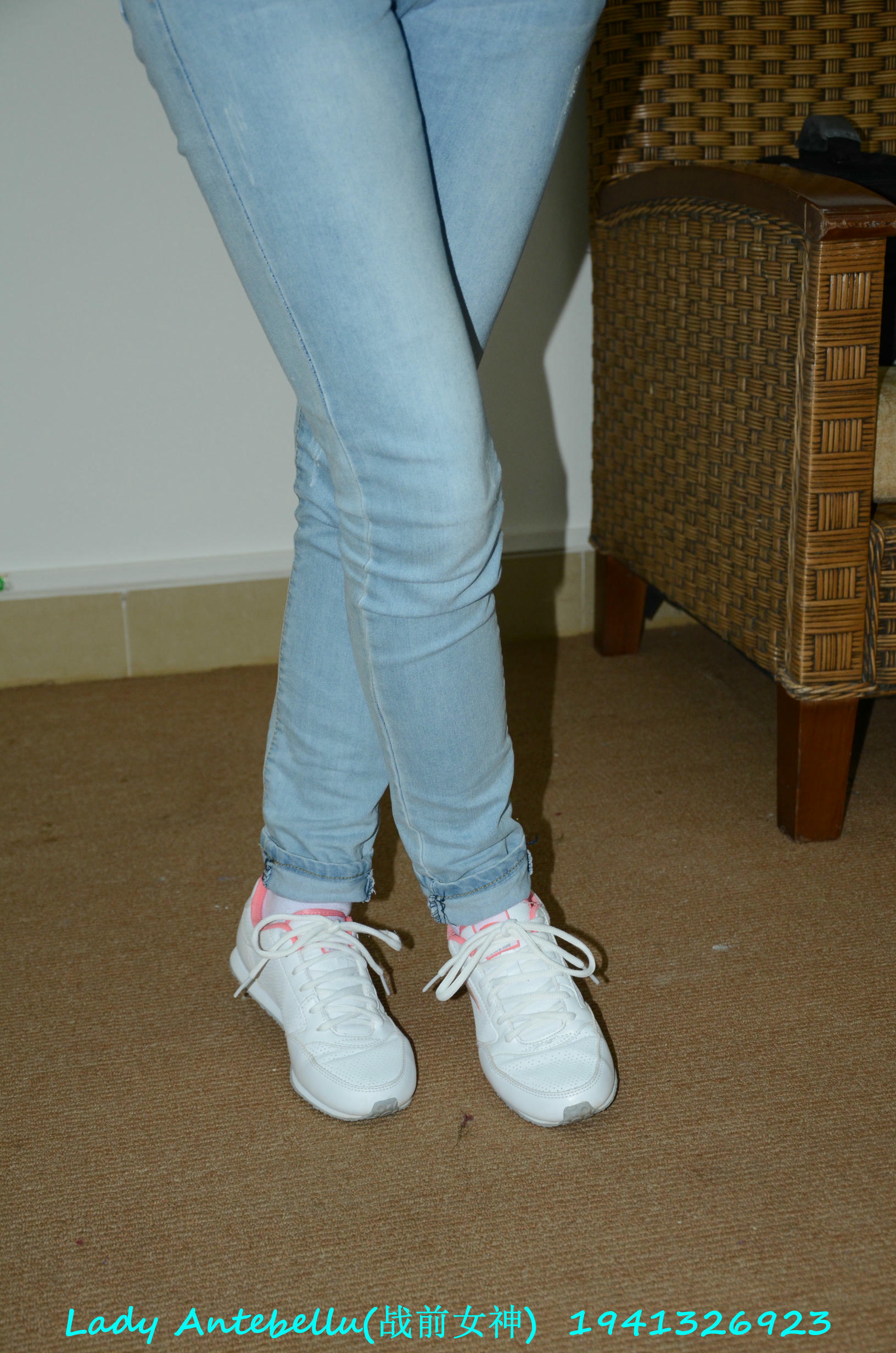 [战前女神] 恋足美腿棉袜女神级摄影套图 049 [283P-327MB]_第1集