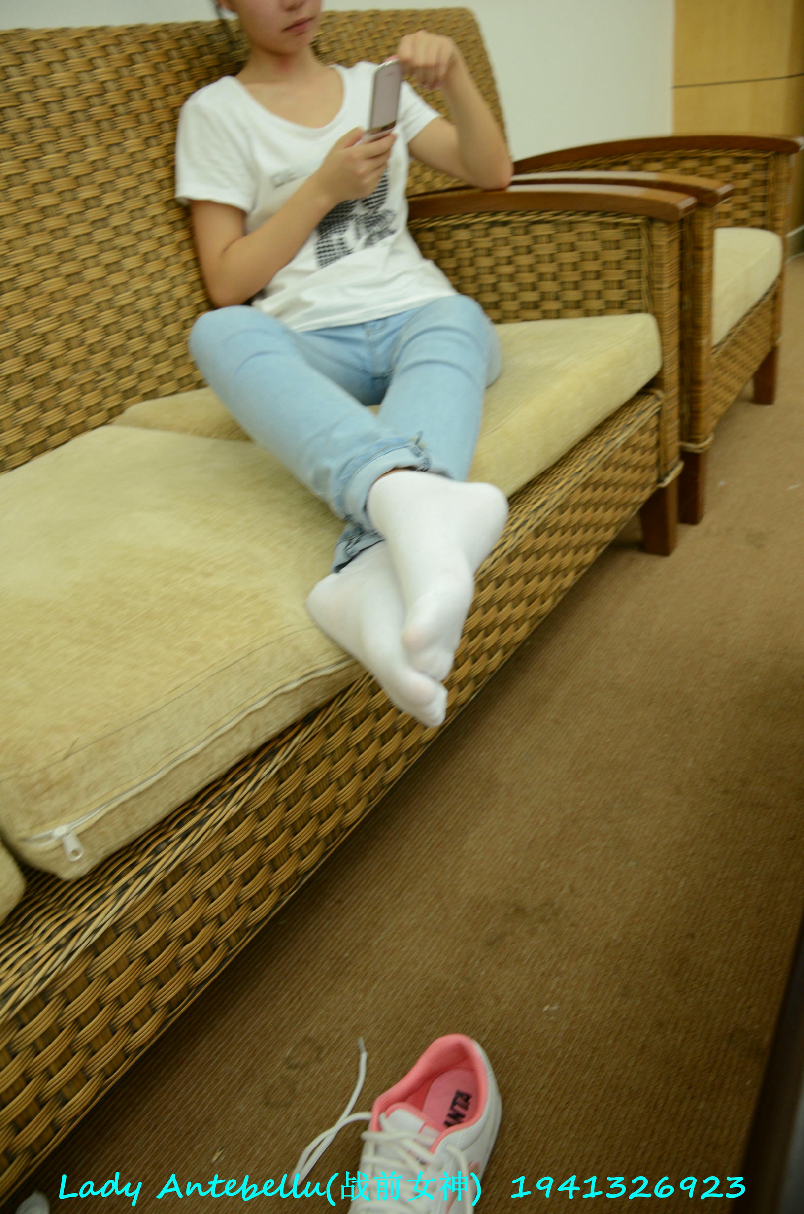 [战前女神] 恋足美腿棉袜女神级摄影套图 049 [283P-327MB]_第4集