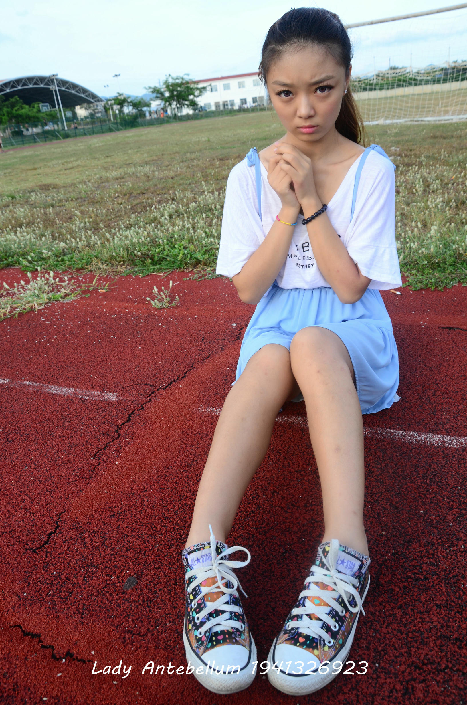 [战前女神] 恋足美腿棉袜女神级摄影套图 005 [73P-176MB]_第1集