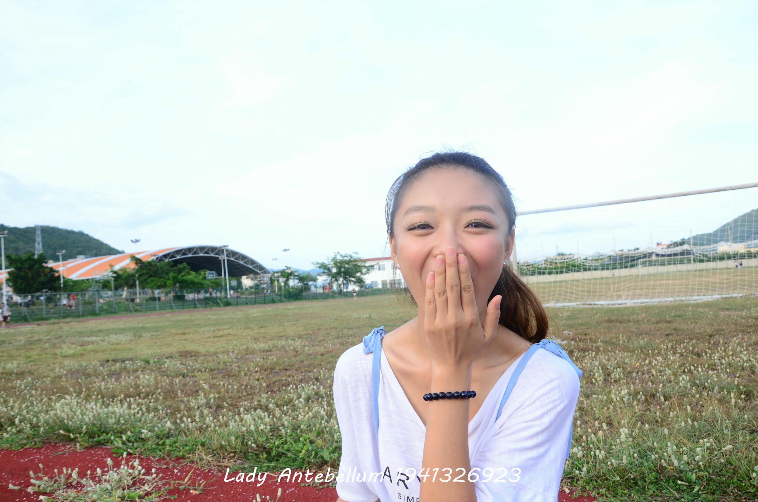 [战前女神] 恋足美腿棉袜女神级摄影套图 005 [73P-176MB]_第1集