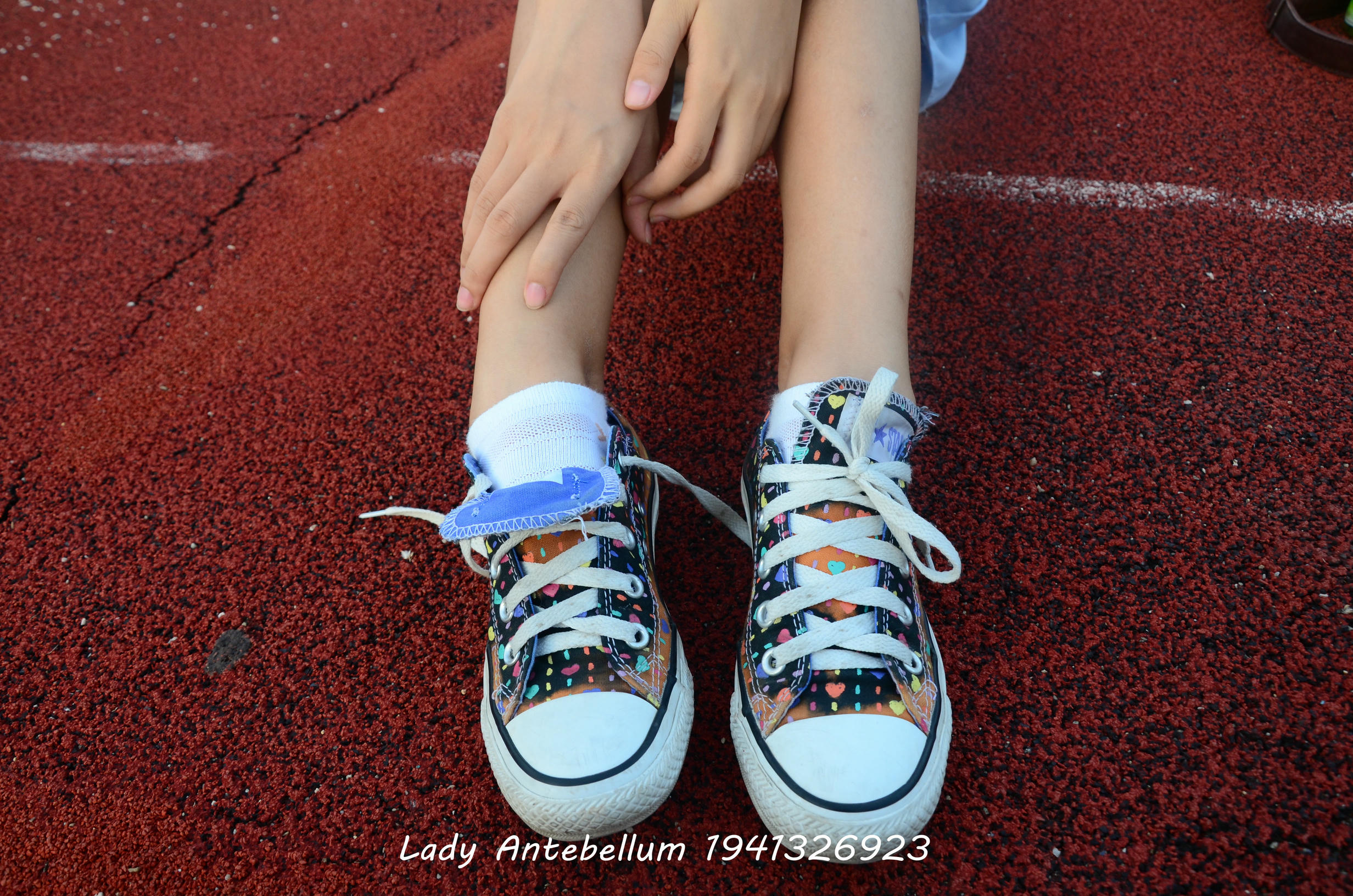 [战前女神] 恋足美腿棉袜女神级摄影套图 005 [73P-176MB]_第2集