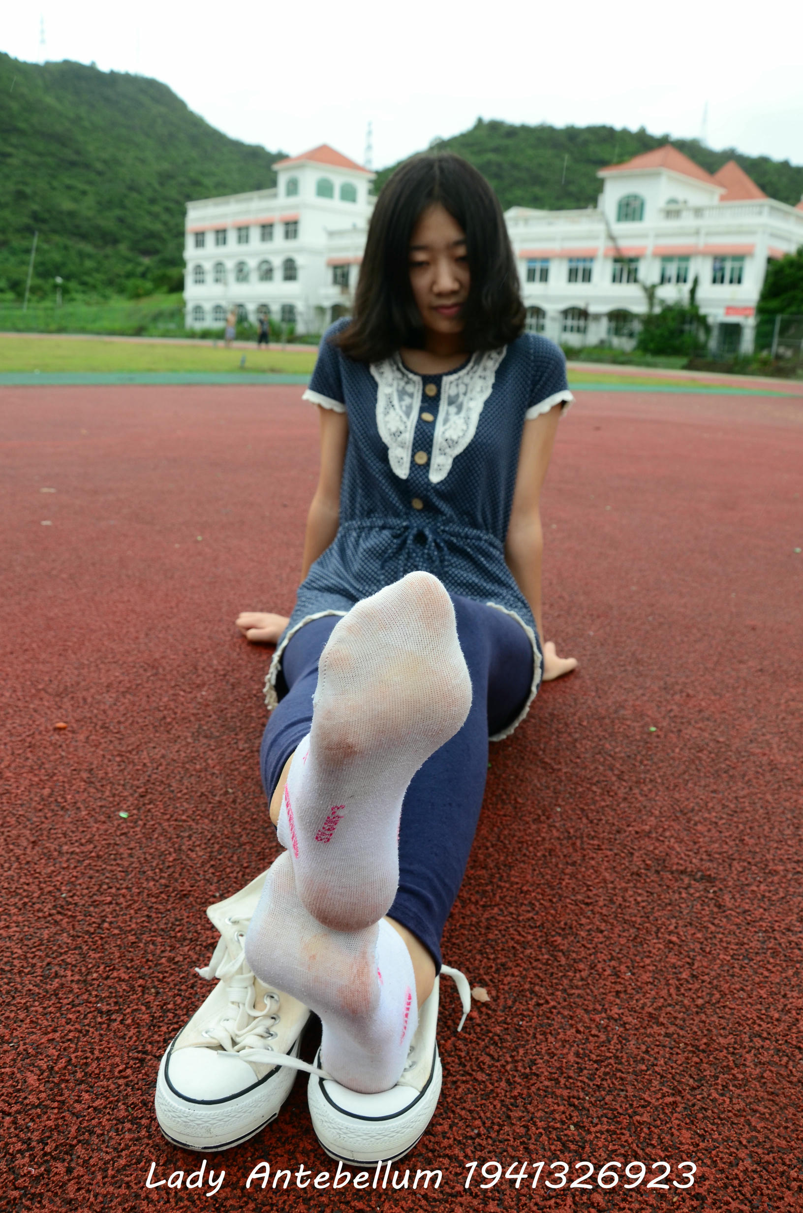 [战前女神] 恋足美腿棉袜女神级摄影套图 050 [117P-274MB]_第5集