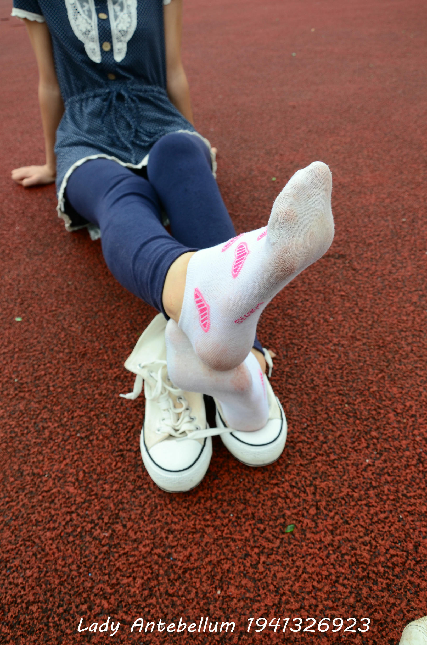 [战前女神] 恋足美腿棉袜女神级摄影套图 050 [117P-274MB]_第6集