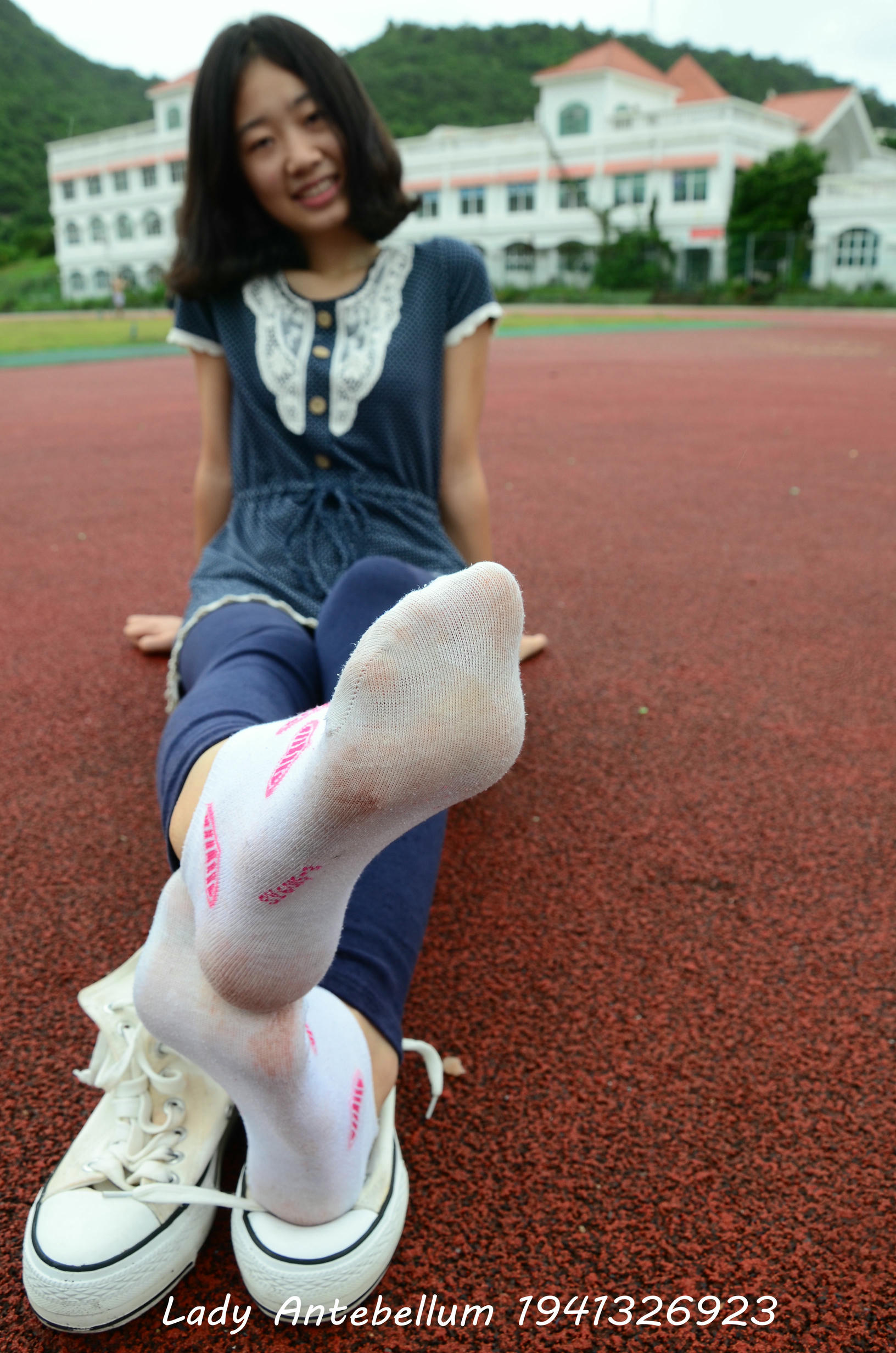 [战前女神] 恋足美腿棉袜女神级摄影套图 050 [117P-274MB]_第6集