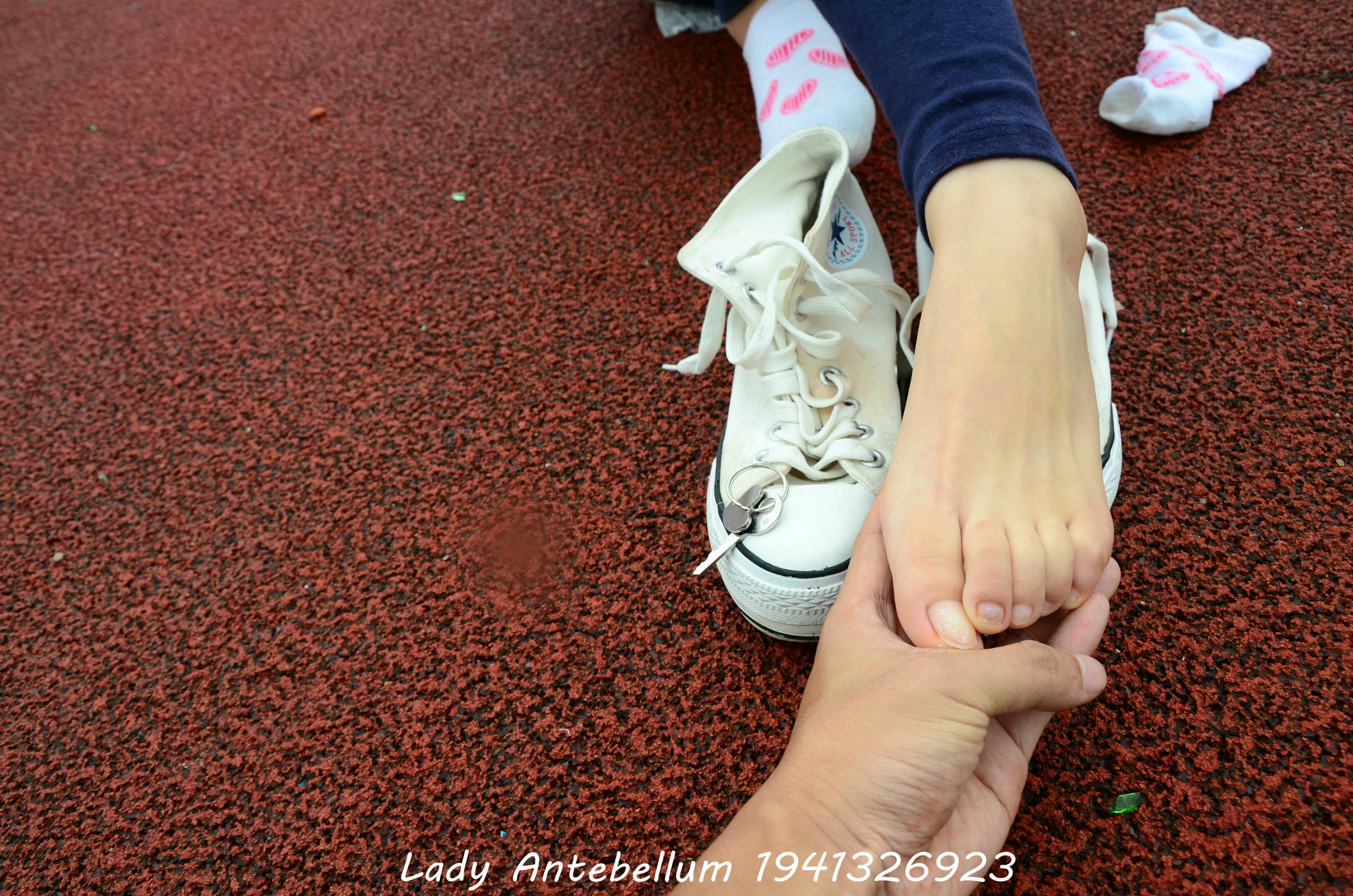 [战前女神] 恋足美腿棉袜女神级摄影套图 050 [117P-274MB]_第6集