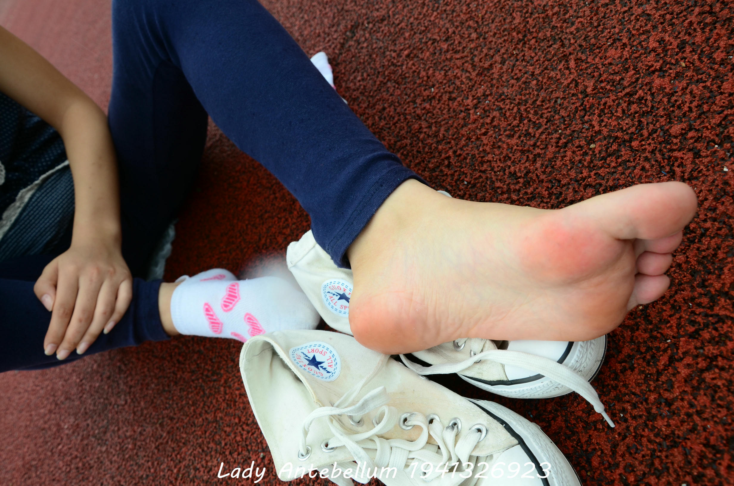 [战前女神] 恋足美腿棉袜女神级摄影套图 050 [117P-274MB]_第6集