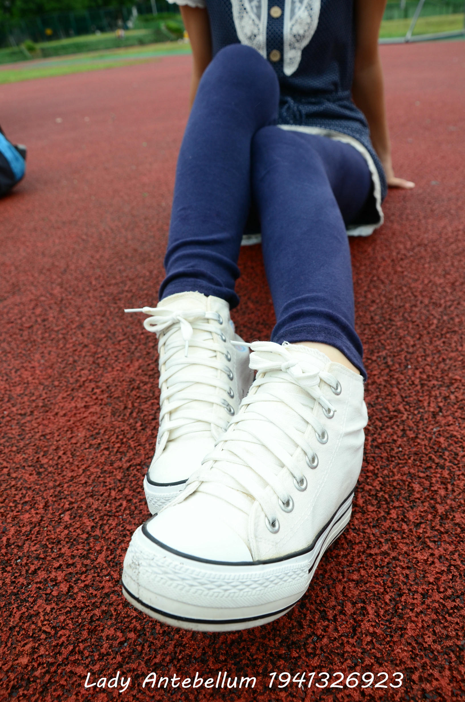 [战前女神] 恋足美腿棉袜女神级摄影套图 050 [117P-274MB]_第1集