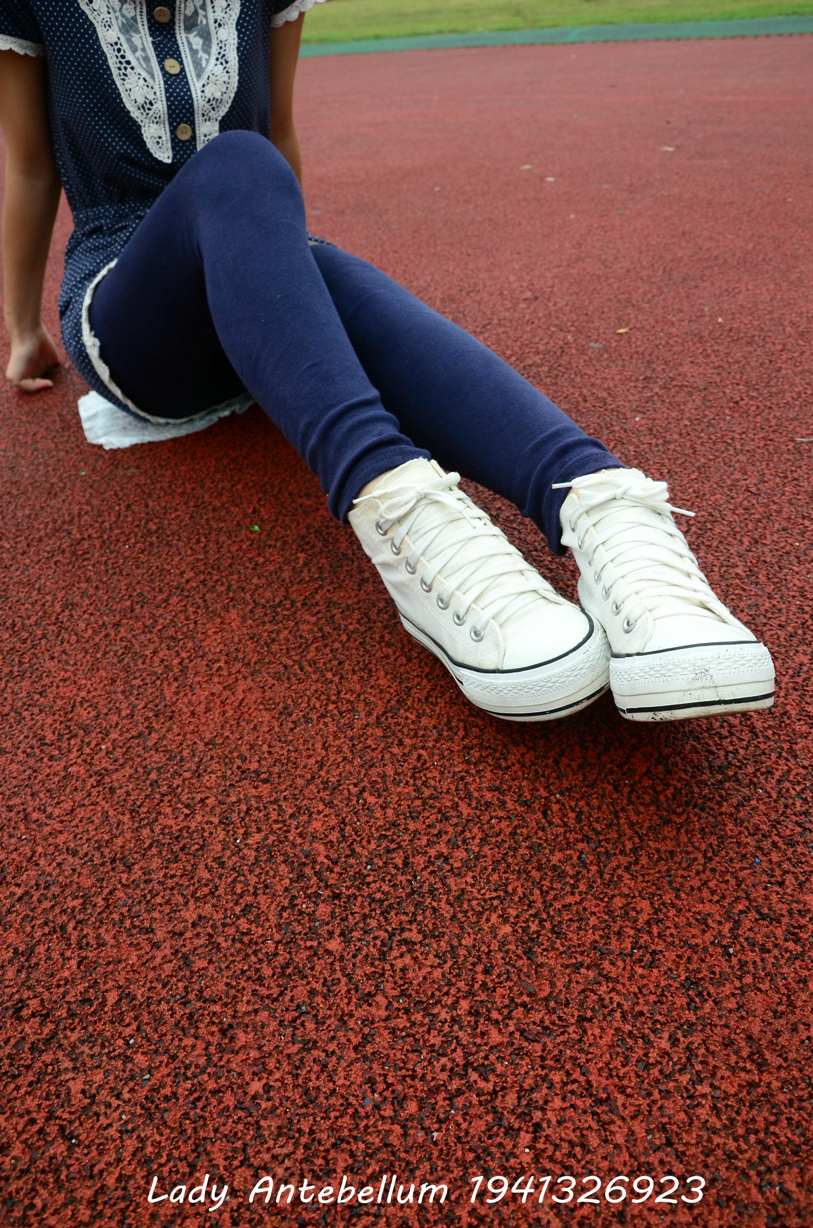 [战前女神] 恋足美腿棉袜女神级摄影套图 050 [117P-274MB]_第1集