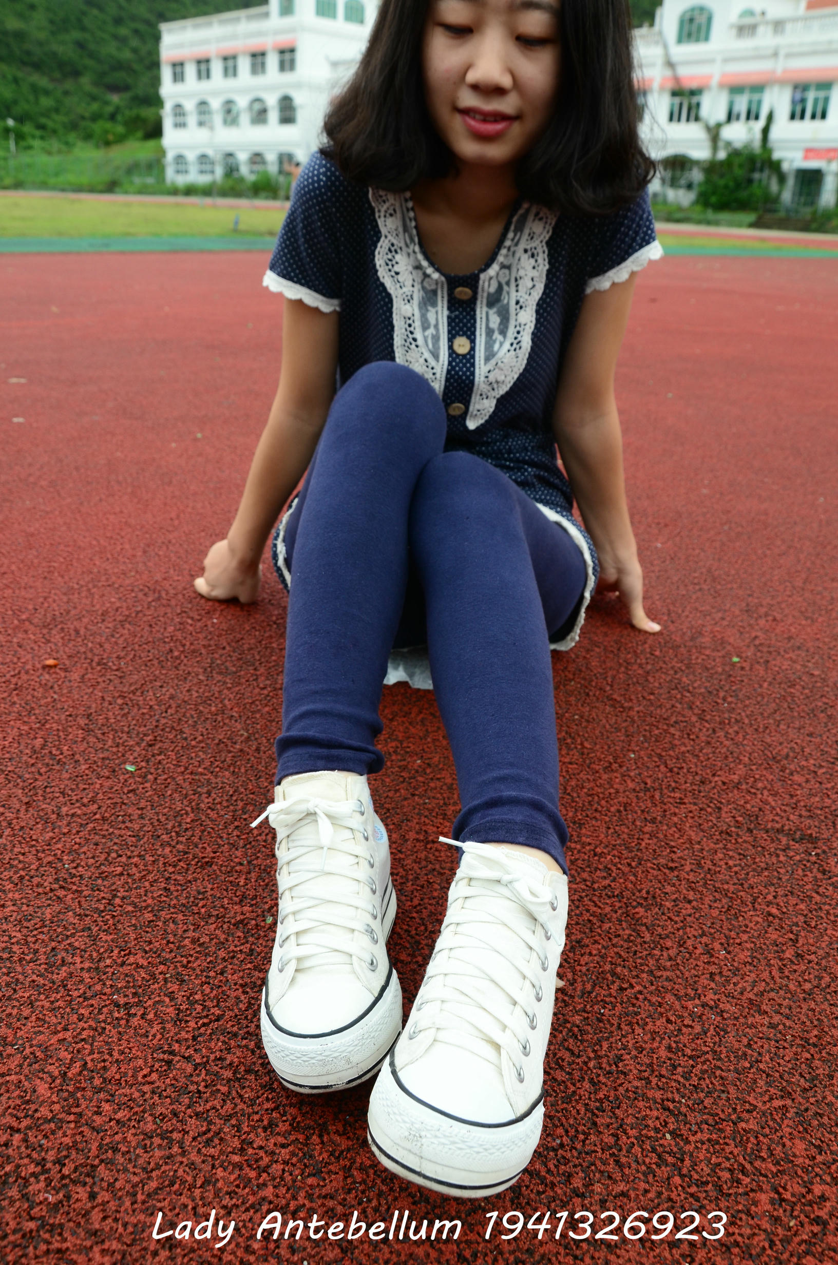 [战前女神] 恋足美腿棉袜女神级摄影套图 050 [117P-274MB]_第2集