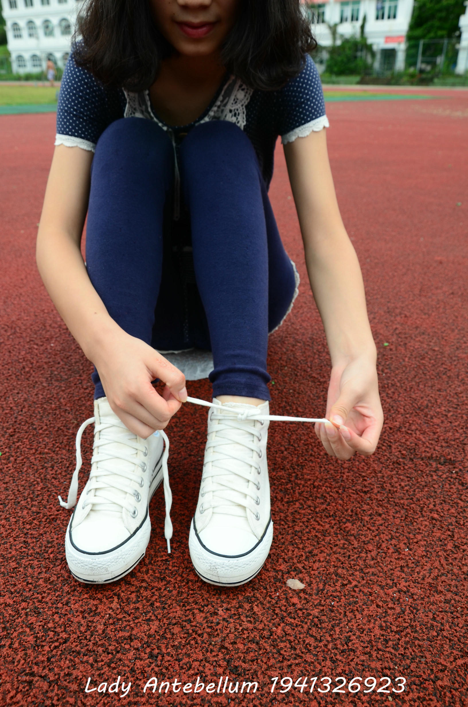 [战前女神] 恋足美腿棉袜女神级摄影套图 050 [117P-274MB]_第2集