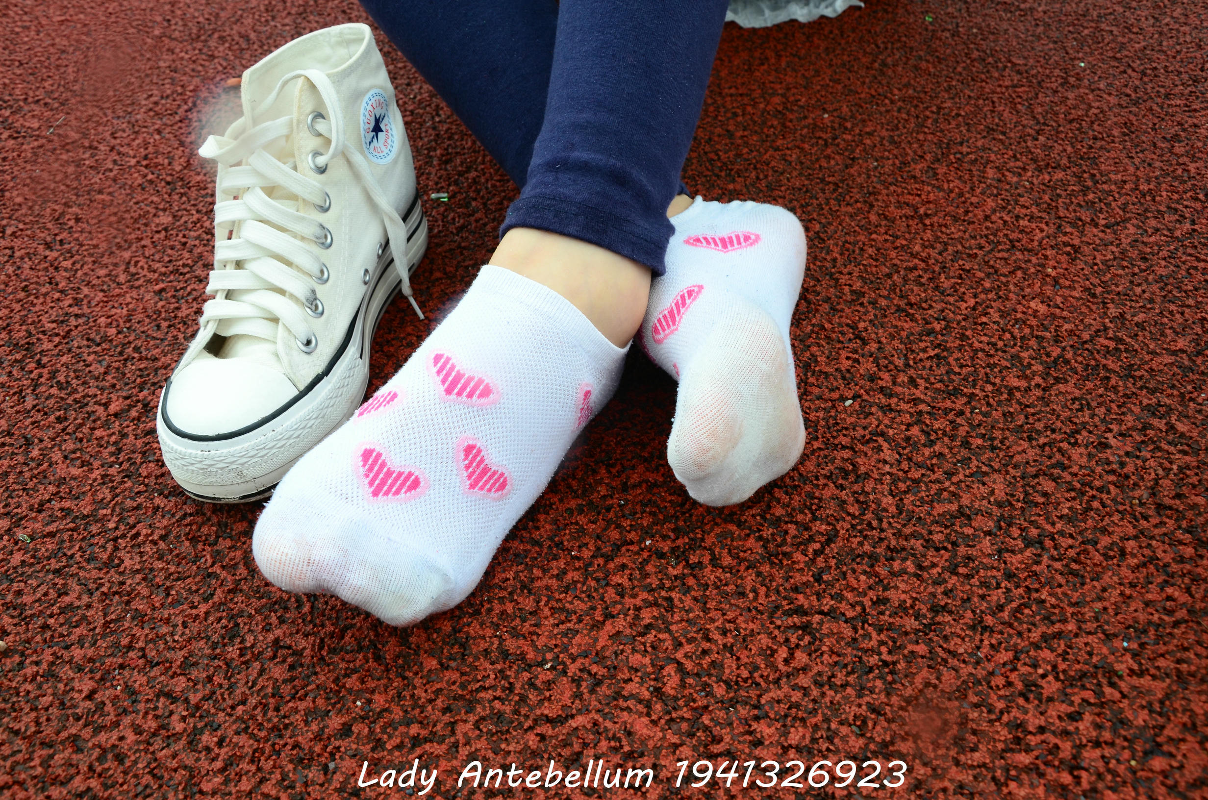 [战前女神] 恋足美腿棉袜女神级摄影套图 050 [117P-274MB]_第3集