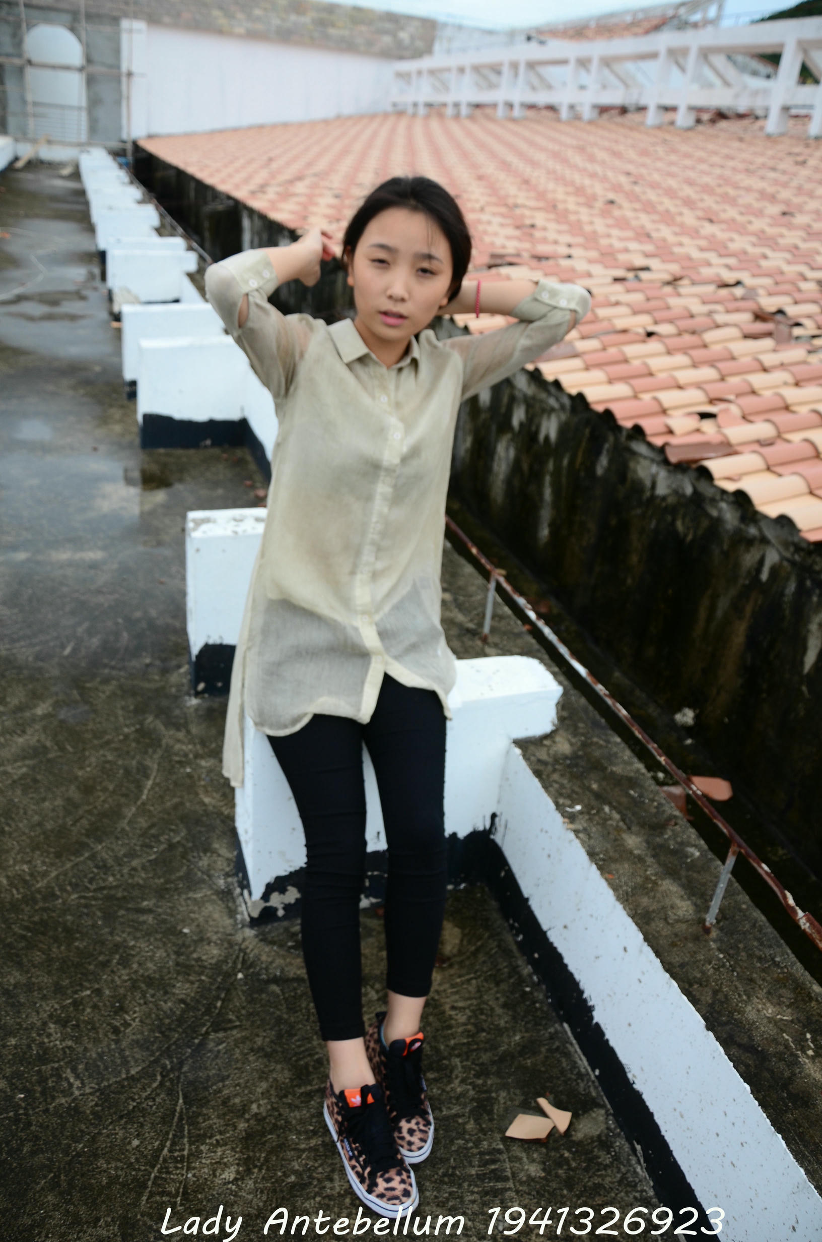 [战前女神] 恋足美腿棉袜女神级摄影套图 051 [155P-255MB]_第1集