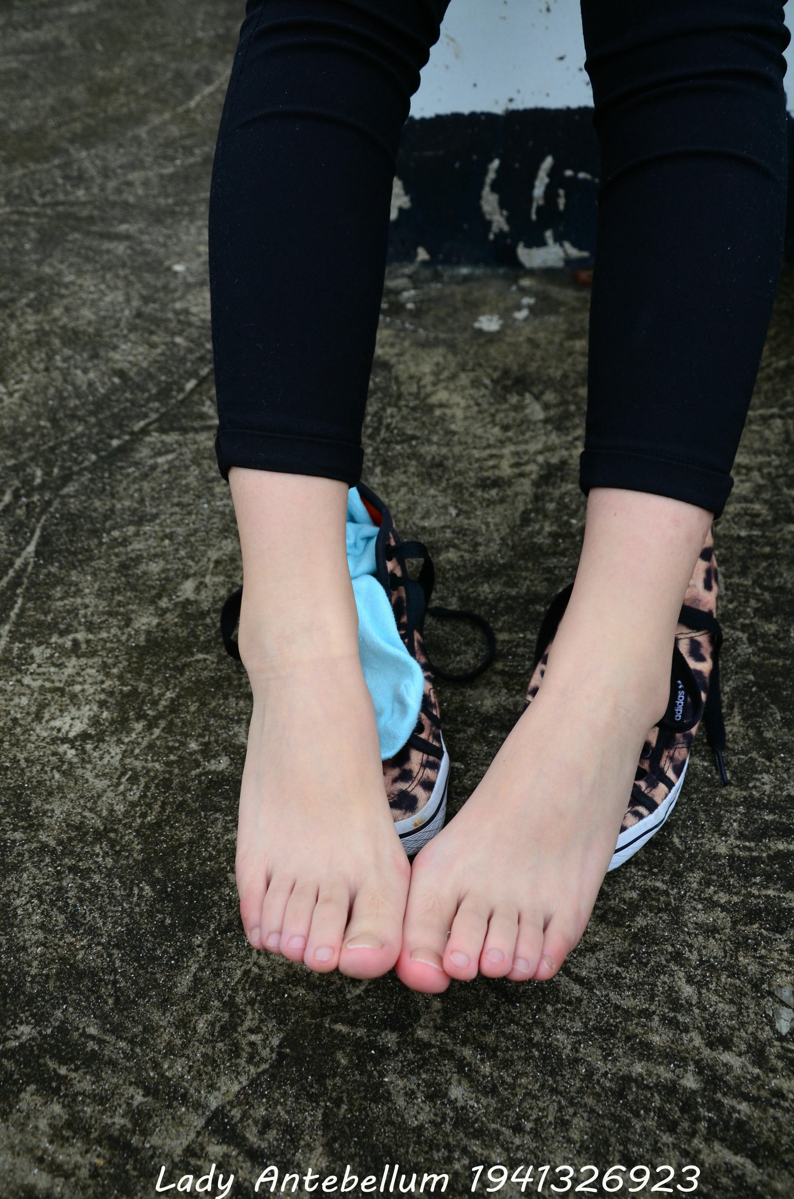 [战前女神] 恋足美腿棉袜女神级摄影套图 051 [155P-255MB]_第8集