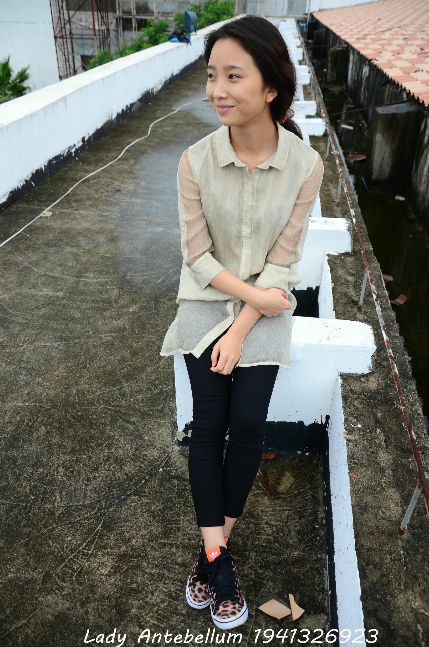 [战前女神] 恋足美腿棉袜女神级摄影套图 051 [155P-255MB]_第1集