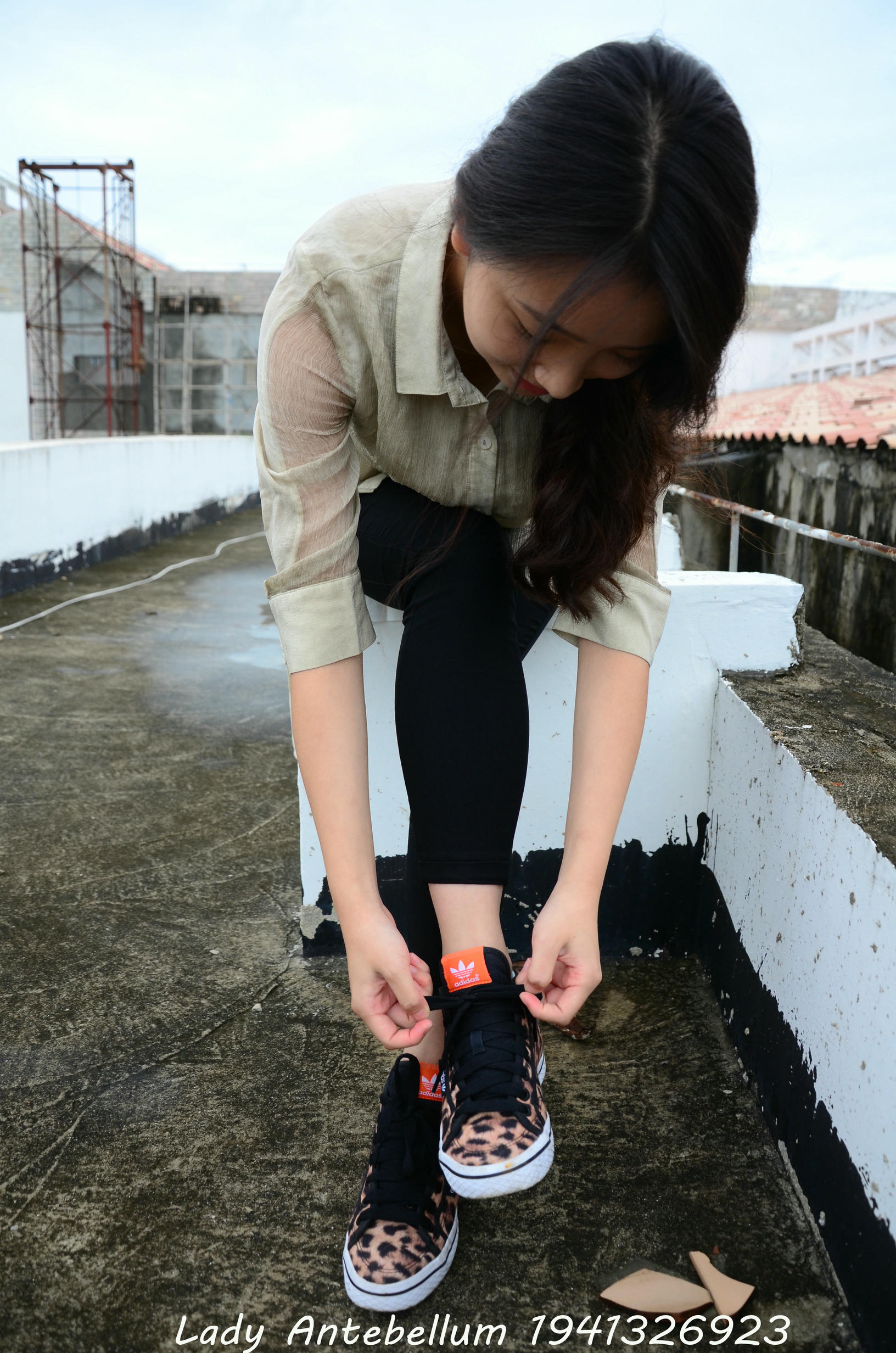 [战前女神] 恋足美腿棉袜女神级摄影套图 051 [155P-255MB]_第1集