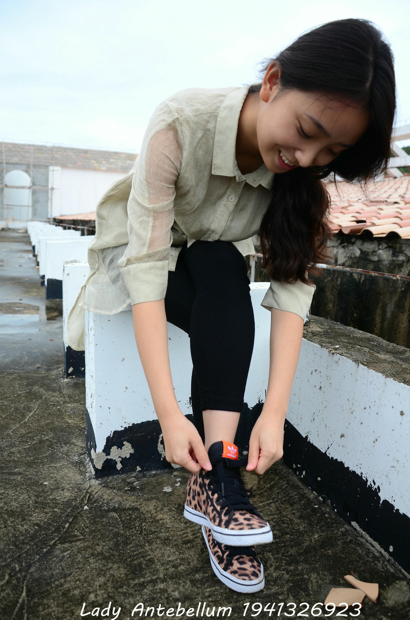 [战前女神] 恋足美腿棉袜女神级摄影套图 051 [155P-255MB]_第1集