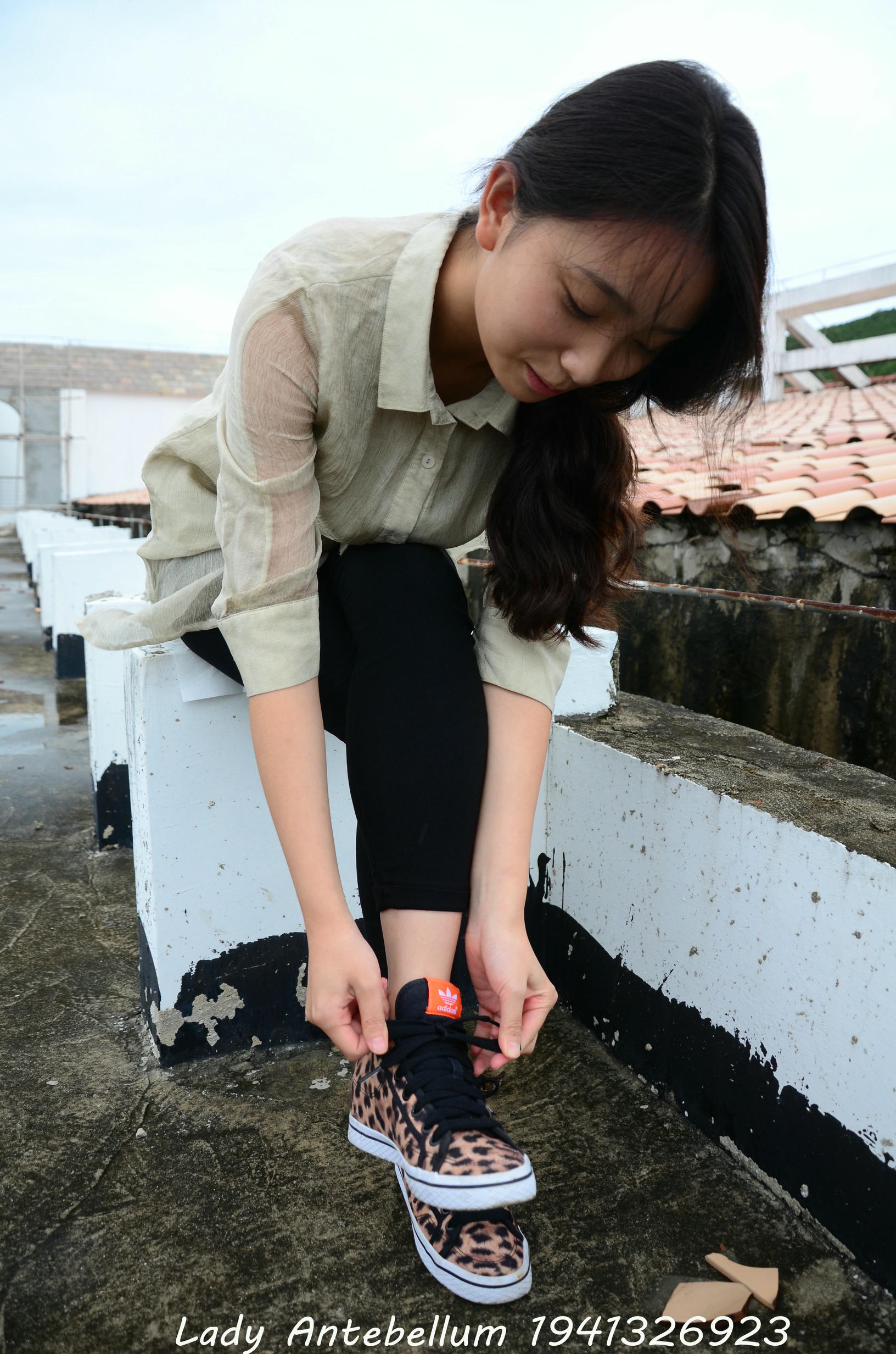 [战前女神] 恋足美腿棉袜女神级摄影套图 051 [155P-255MB]_第1集