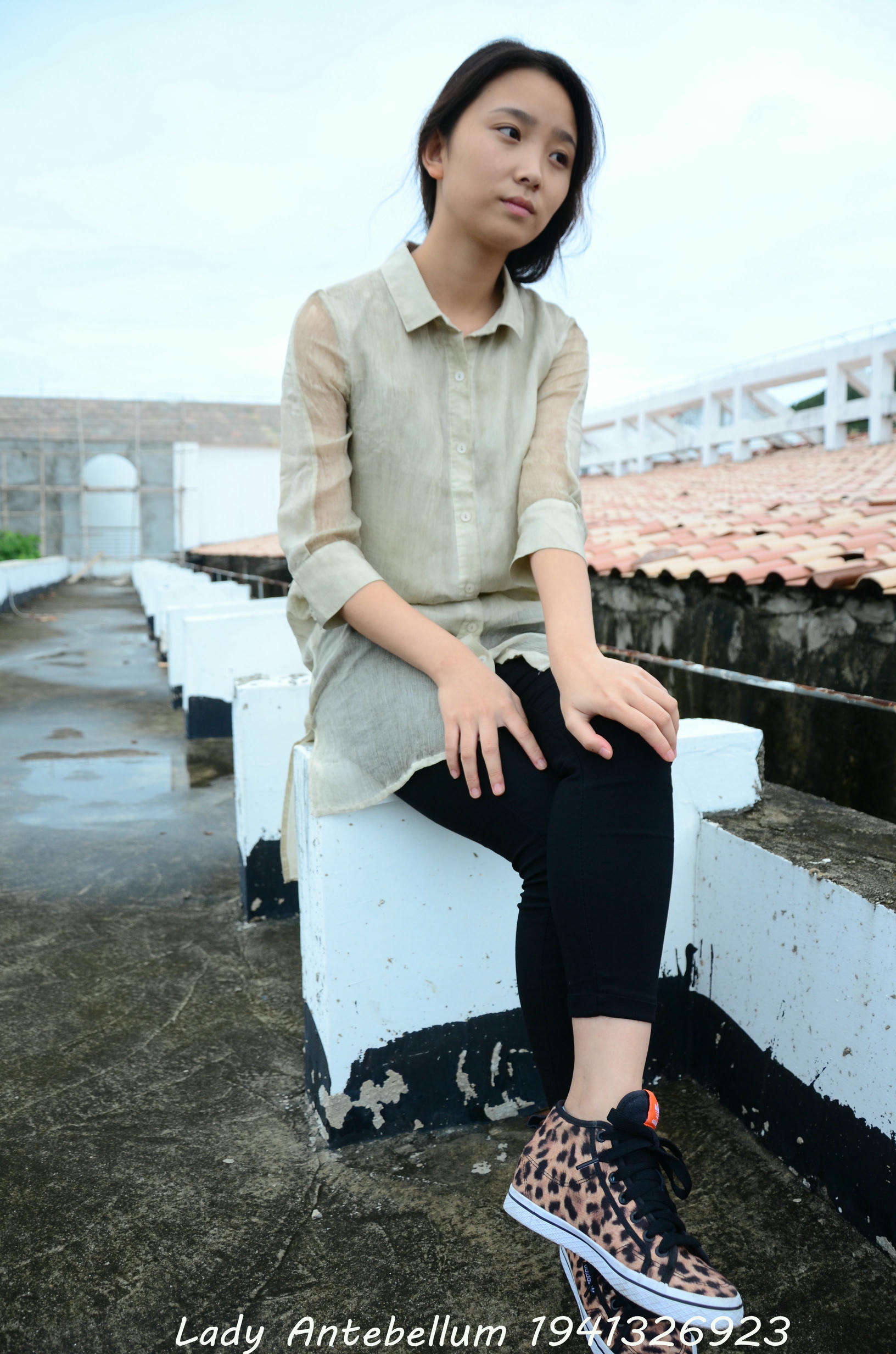 [战前女神] 恋足美腿棉袜女神级摄影套图 051 [155P-255MB]_第1集