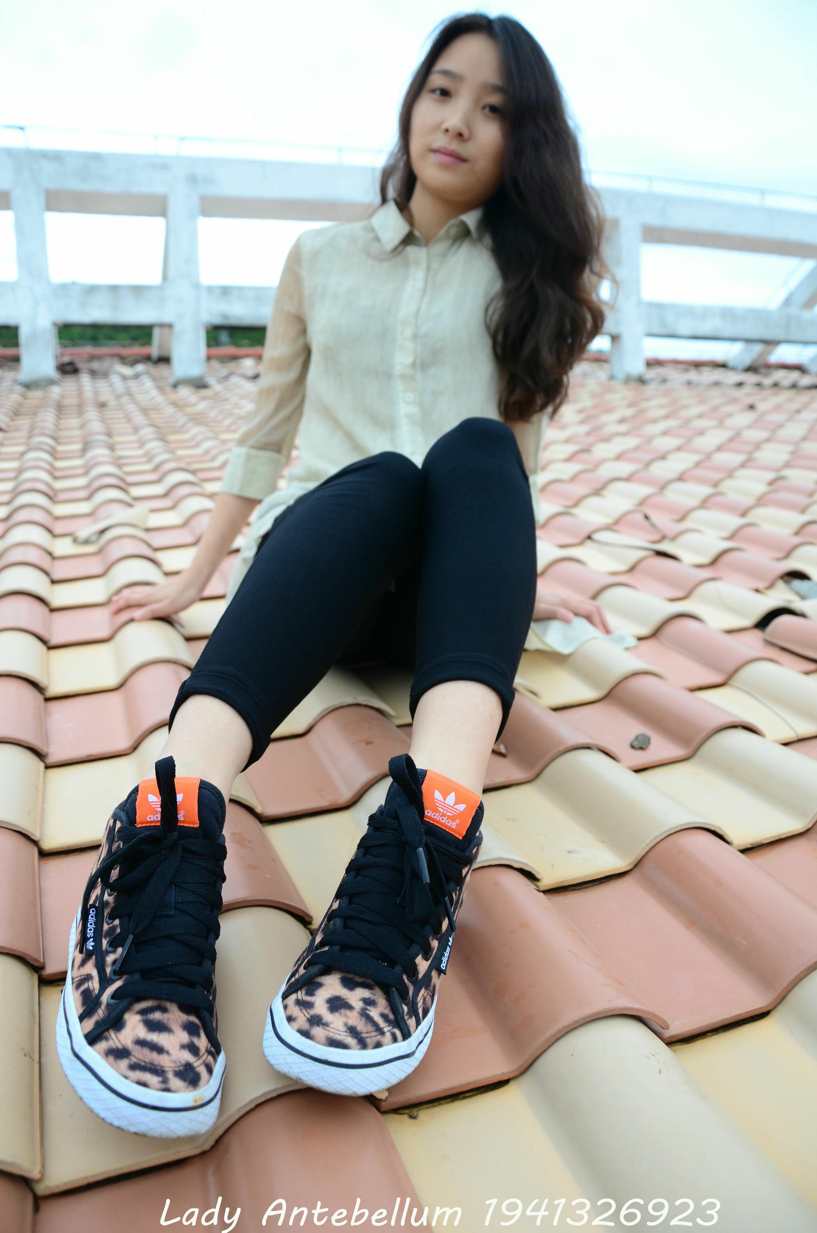 [战前女神] 恋足美腿棉袜女神级摄影套图 051 [155P-255MB]_第1集