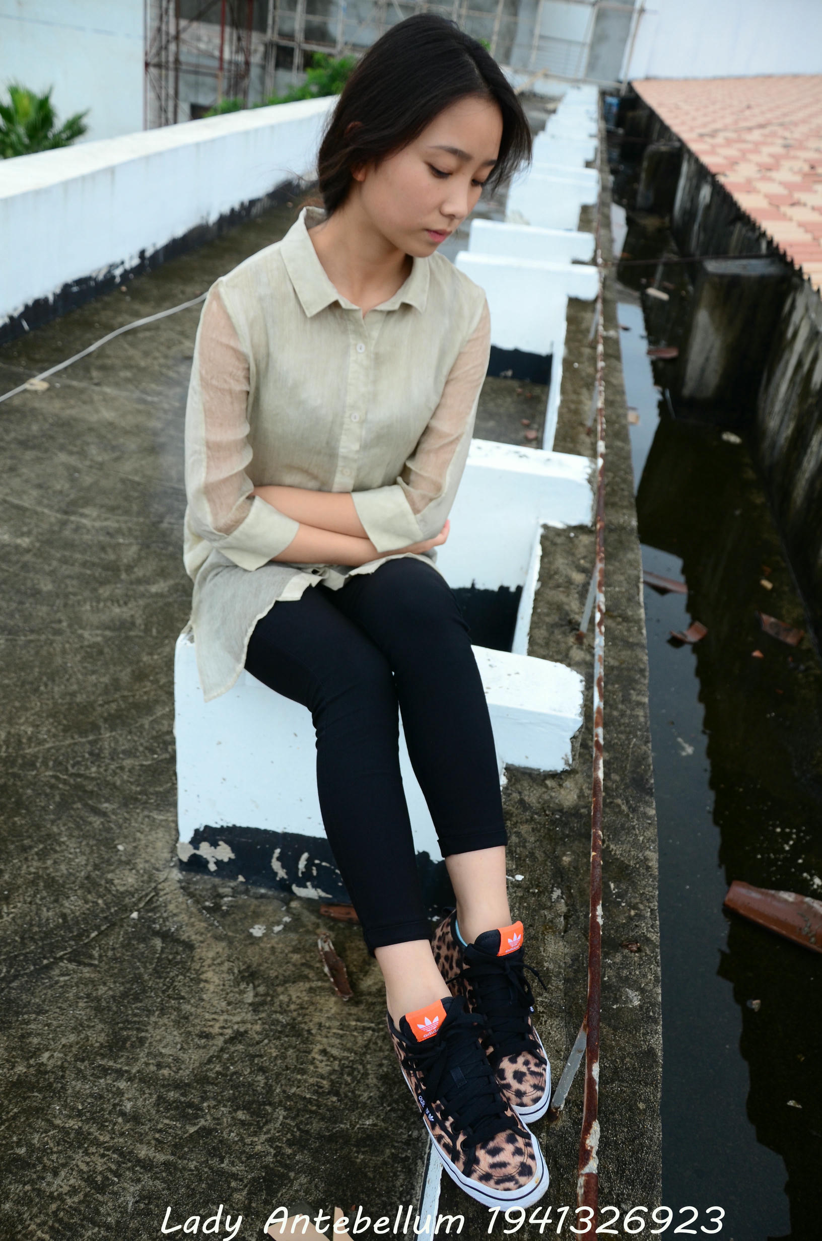 [战前女神] 恋足美腿棉袜女神级摄影套图 051 [155P-255MB]_第2集