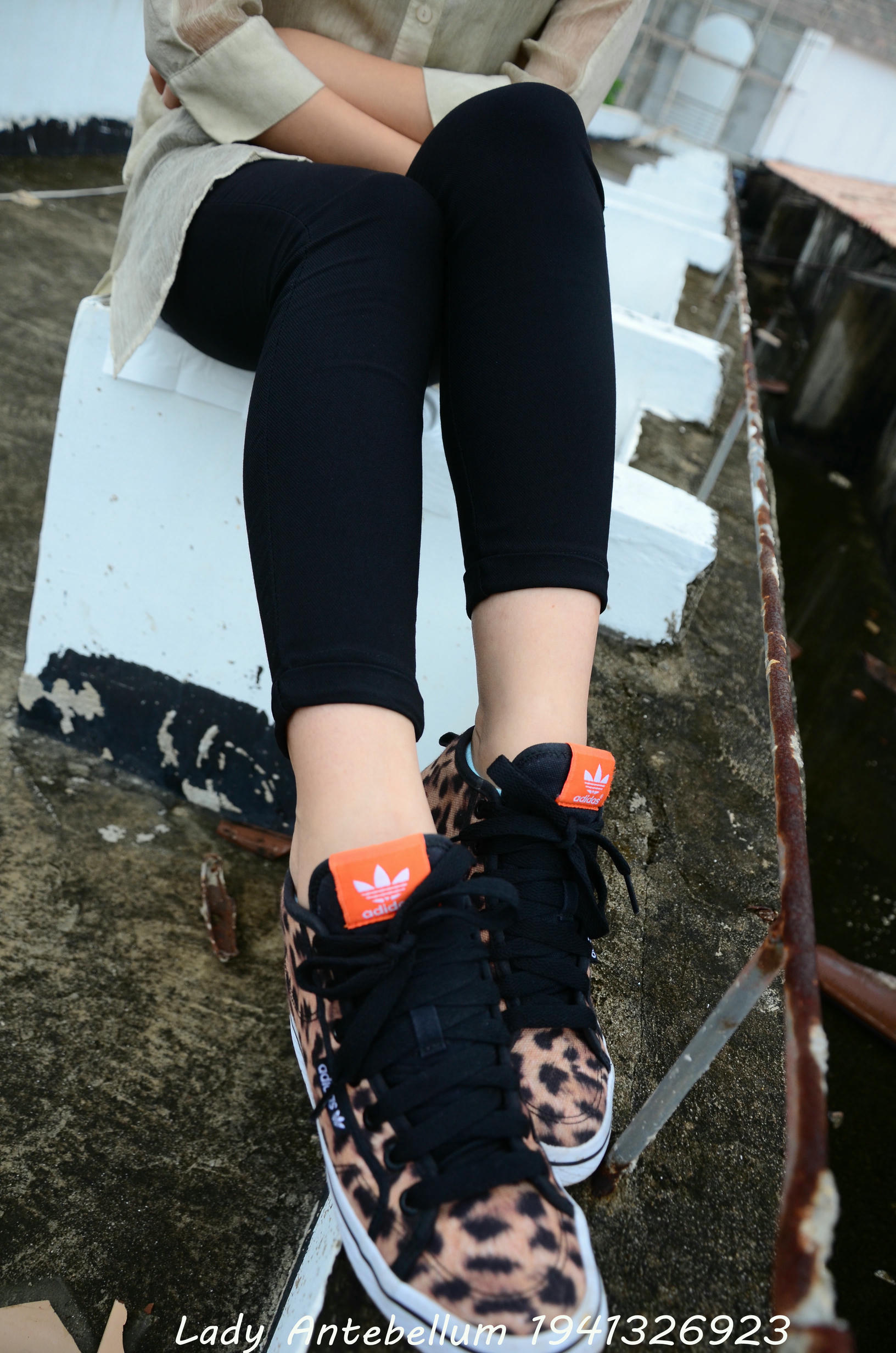 [战前女神] 恋足美腿棉袜女神级摄影套图 051 [155P-255MB]_第2集