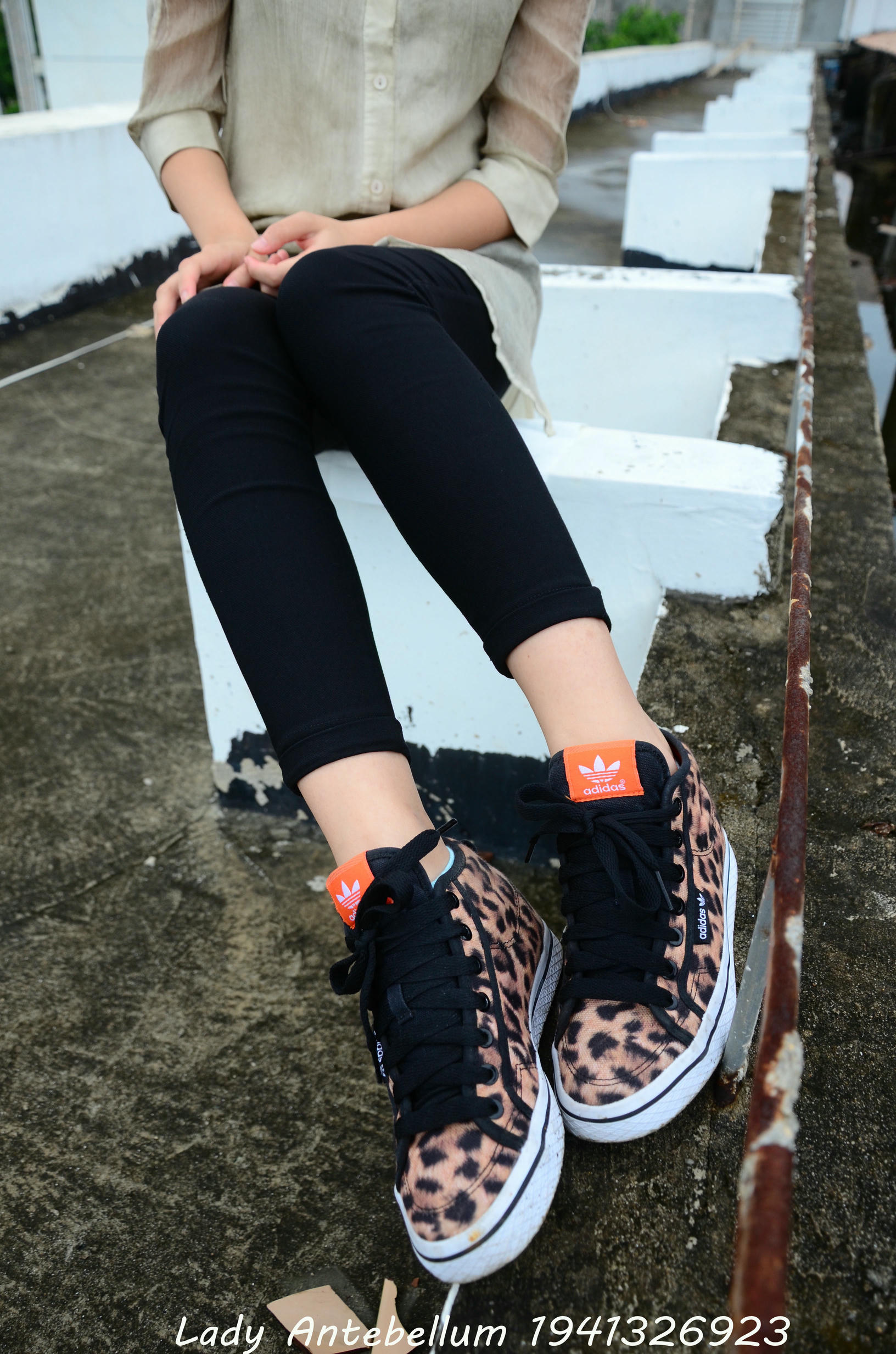 [战前女神] 恋足美腿棉袜女神级摄影套图 051 [155P-255MB]_第2集