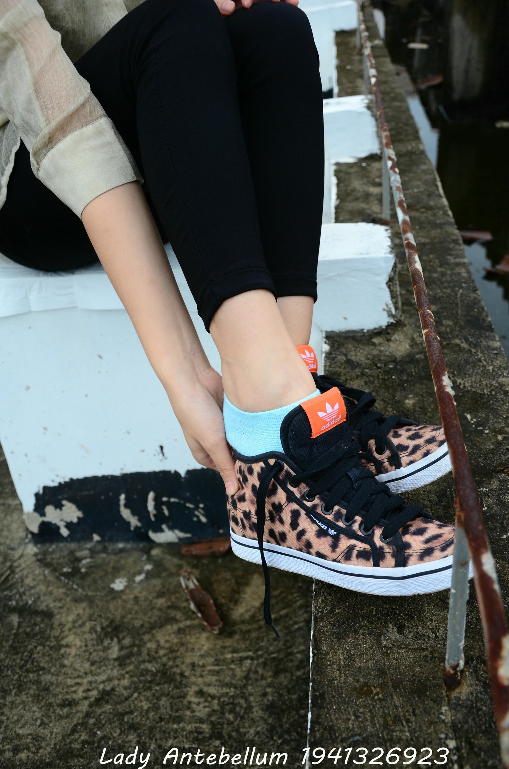 [战前女神] 恋足美腿棉袜女神级摄影套图 051 [155P-255MB]_第3集