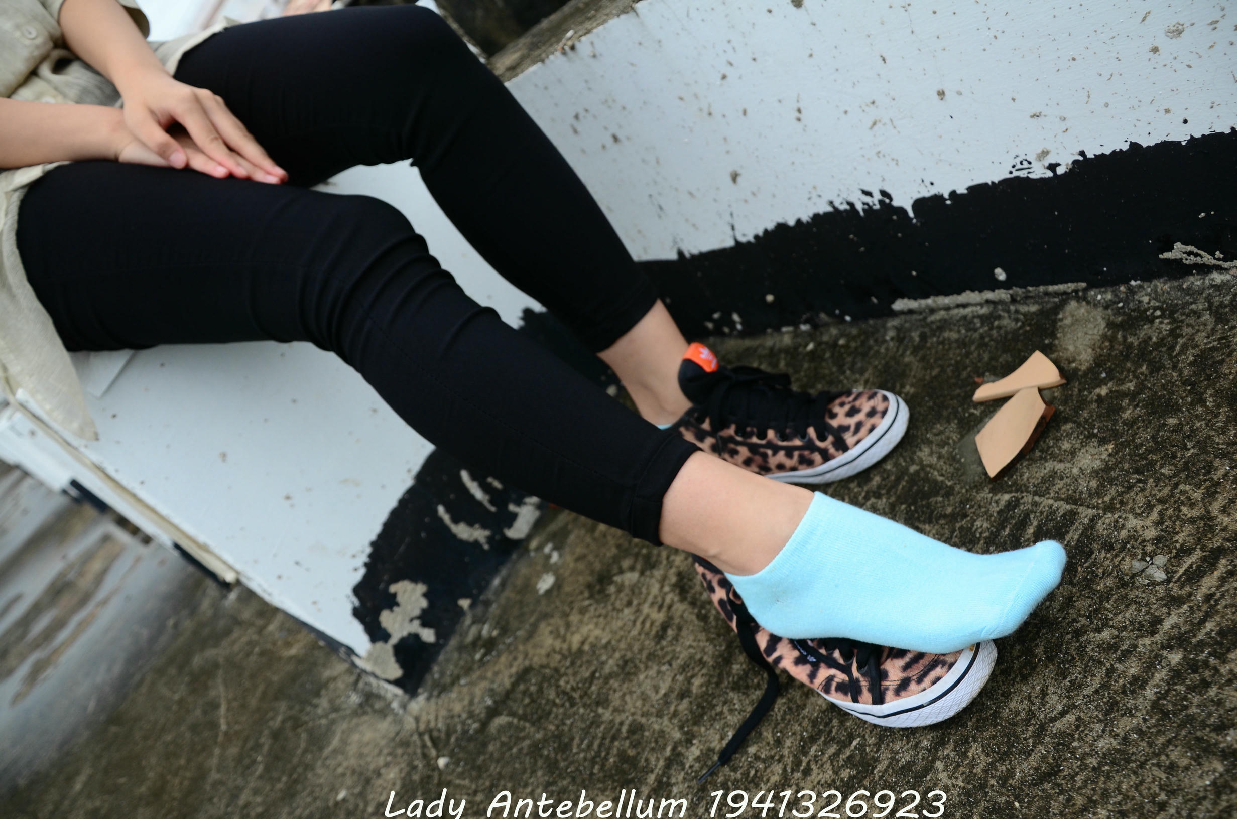 [战前女神] 恋足美腿棉袜女神级摄影套图 051 [155P-255MB]_第3集