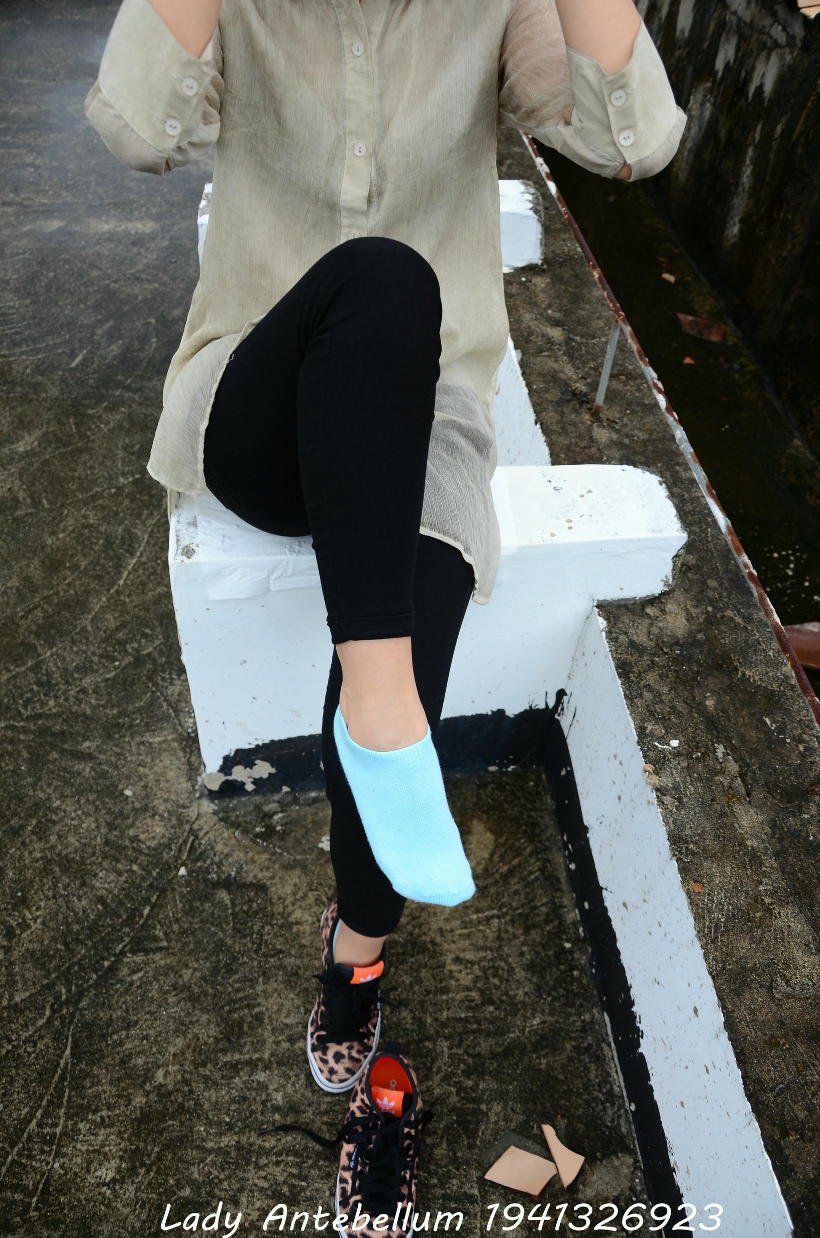 [战前女神] 恋足美腿棉袜女神级摄影套图 051 [155P-255MB]_第4集