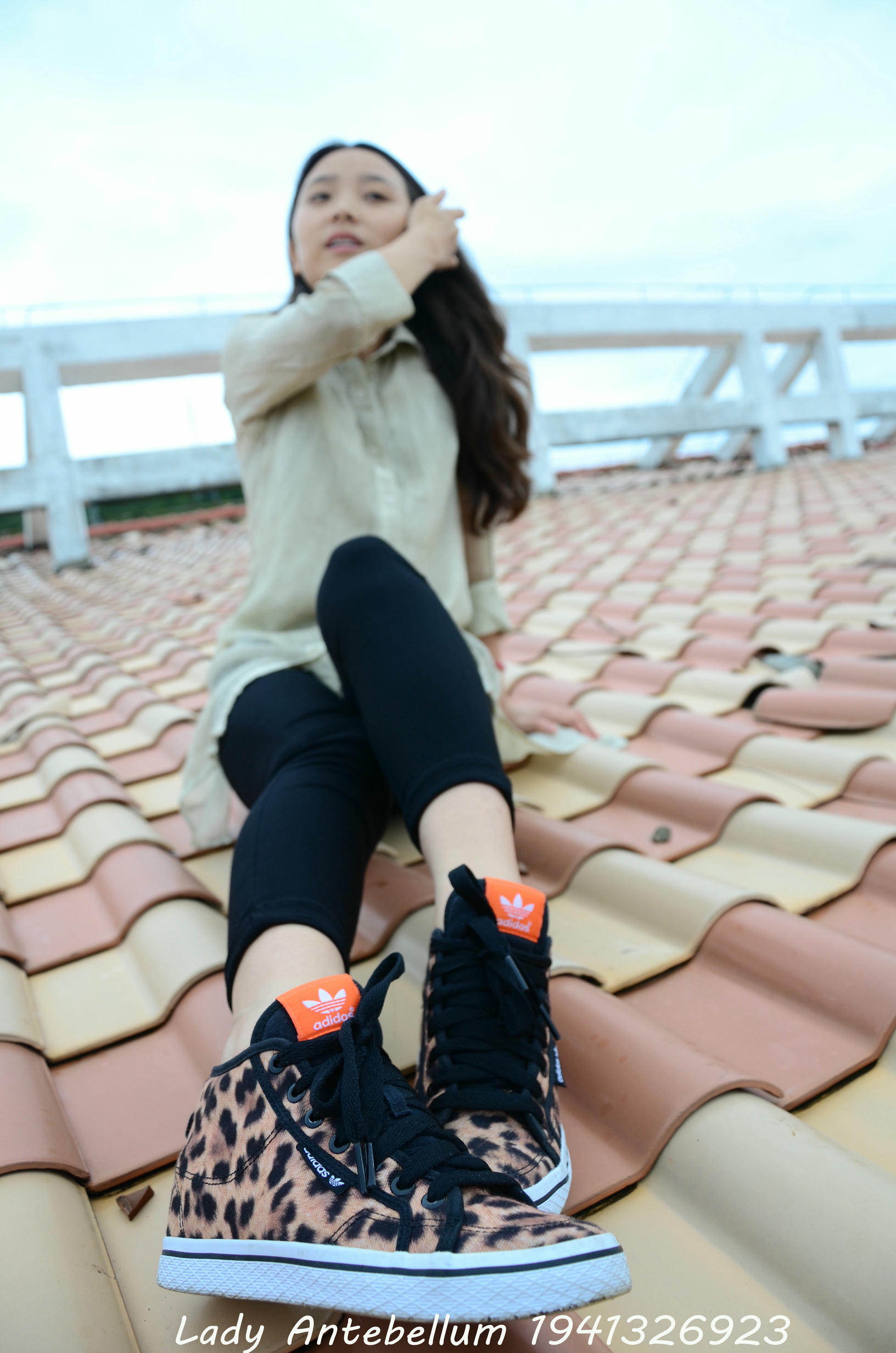 [战前女神] 恋足美腿棉袜女神级摄影套图 051 [155P-255MB]_第1集