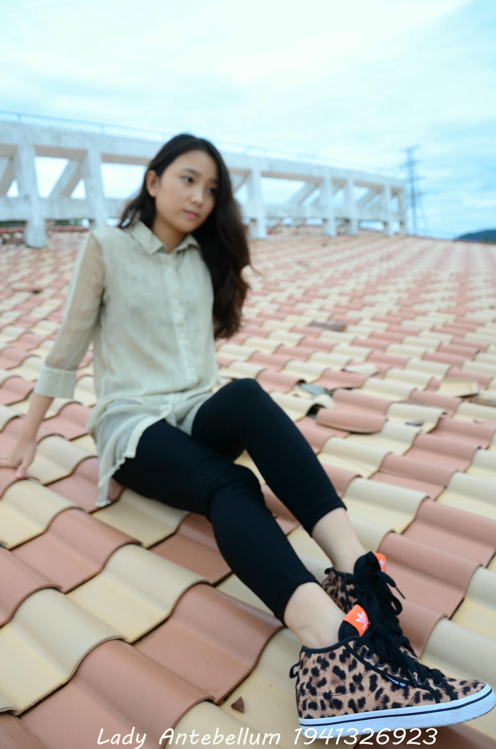 [战前女神] 恋足美腿棉袜女神级摄影套图 051 [155P-255MB]_第1集