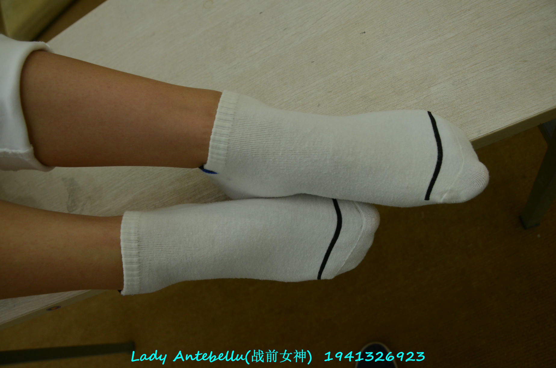 [战前女神] 恋足美腿棉袜女神级摄影套图 052 [179P-130MB]_第6集