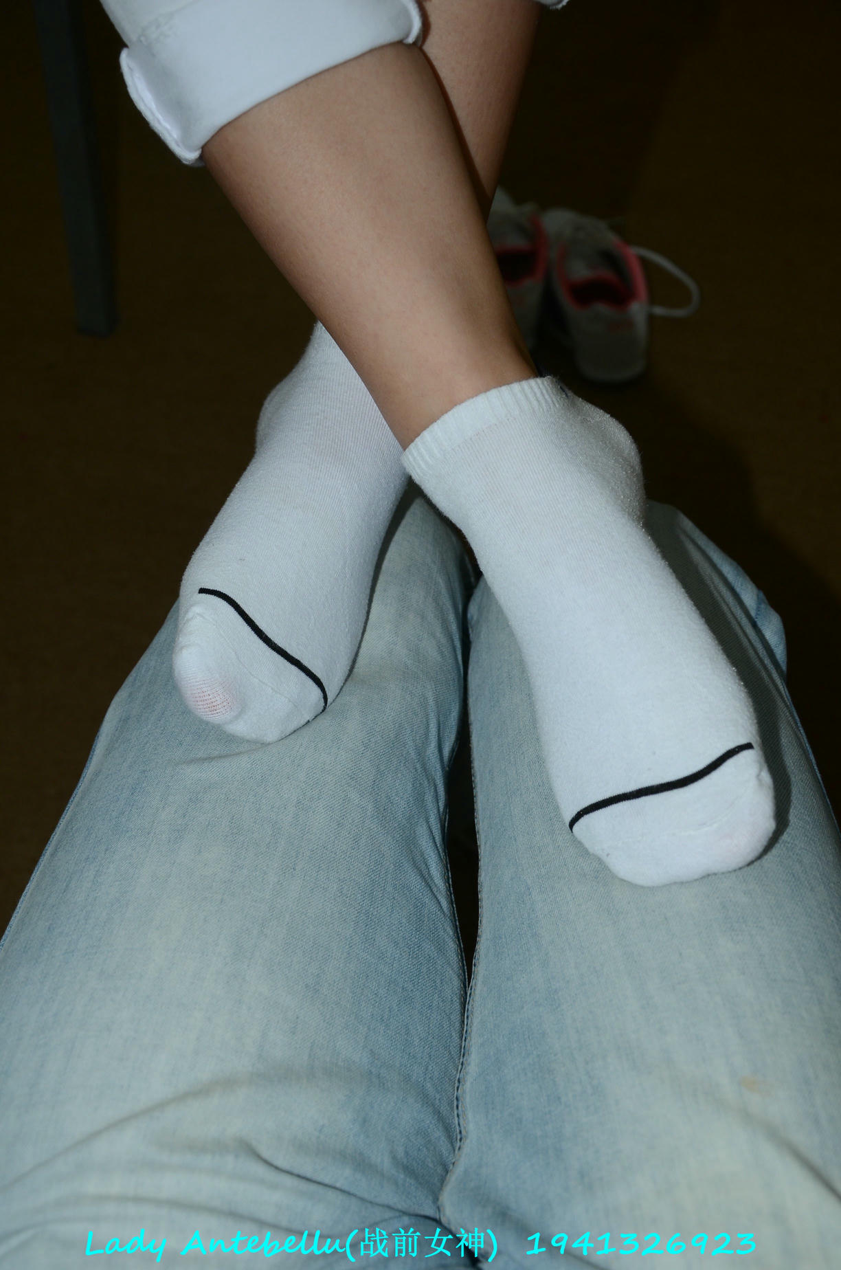 [战前女神] 恋足美腿棉袜女神级摄影套图 052 [179P-130MB]_第8集