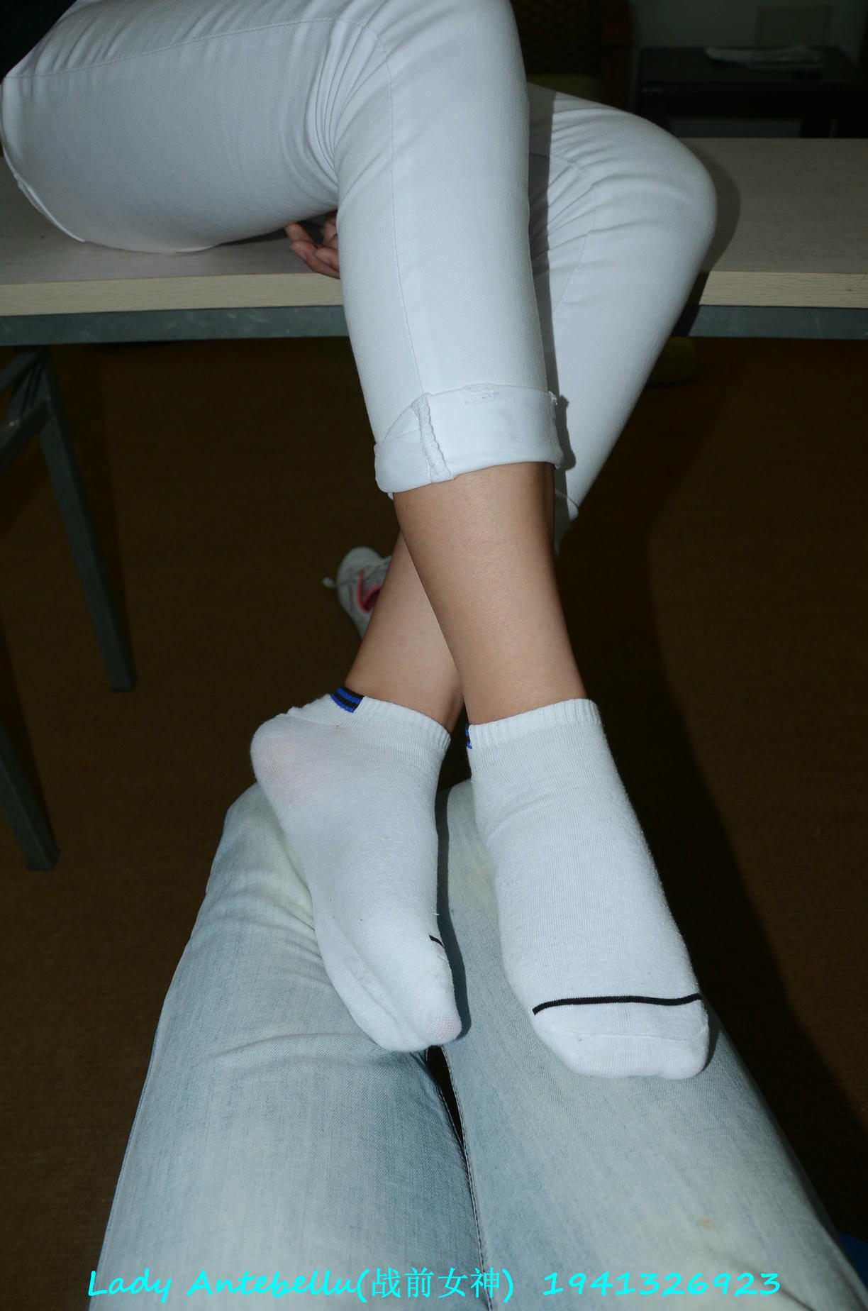 [战前女神] 恋足美腿棉袜女神级摄影套图 052 [179P-130MB]_第8集