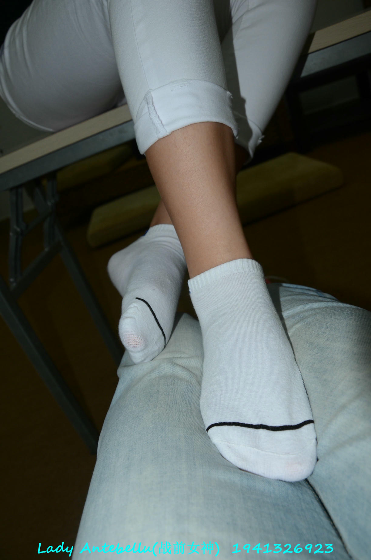 [战前女神] 恋足美腿棉袜女神级摄影套图 052 [179P-130MB]_第8集