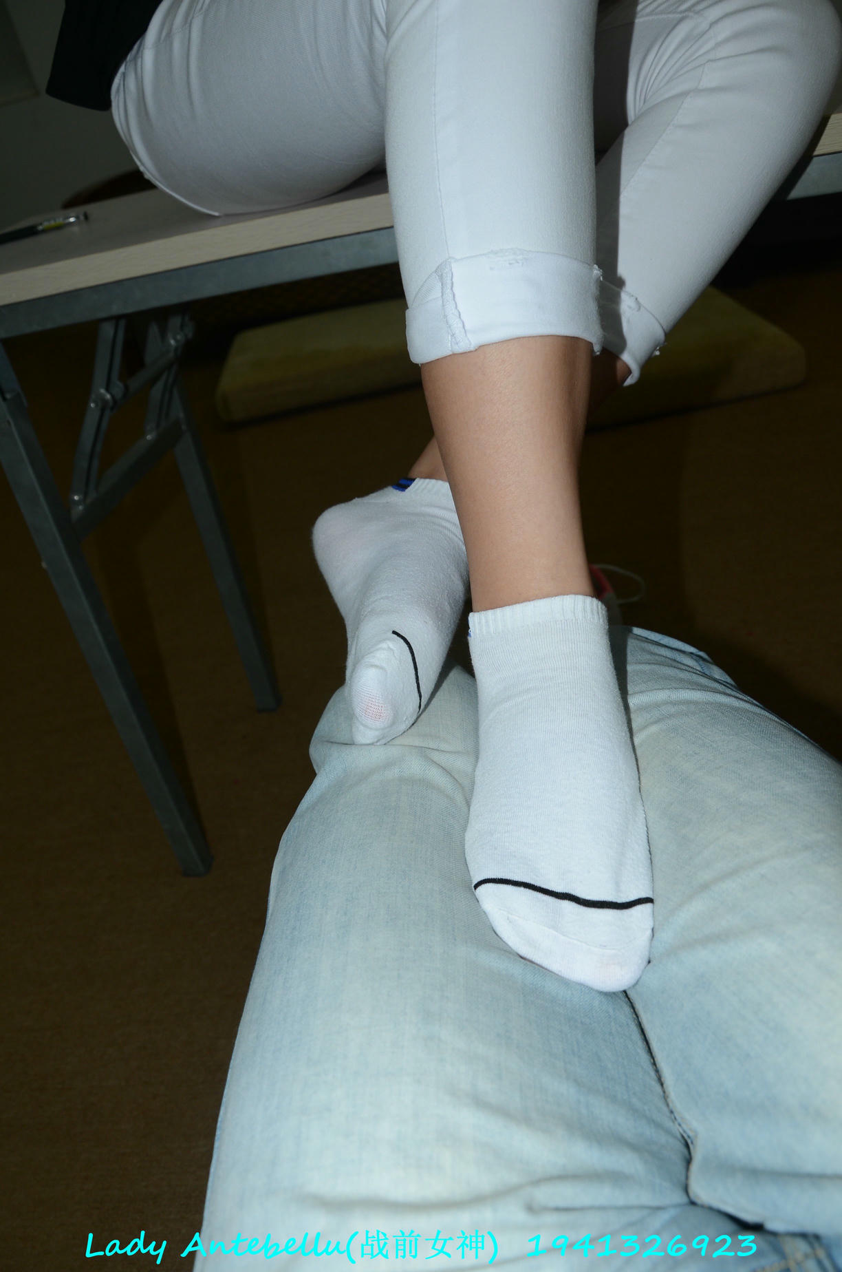 [战前女神] 恋足美腿棉袜女神级摄影套图 052 [179P-130MB]_第8集