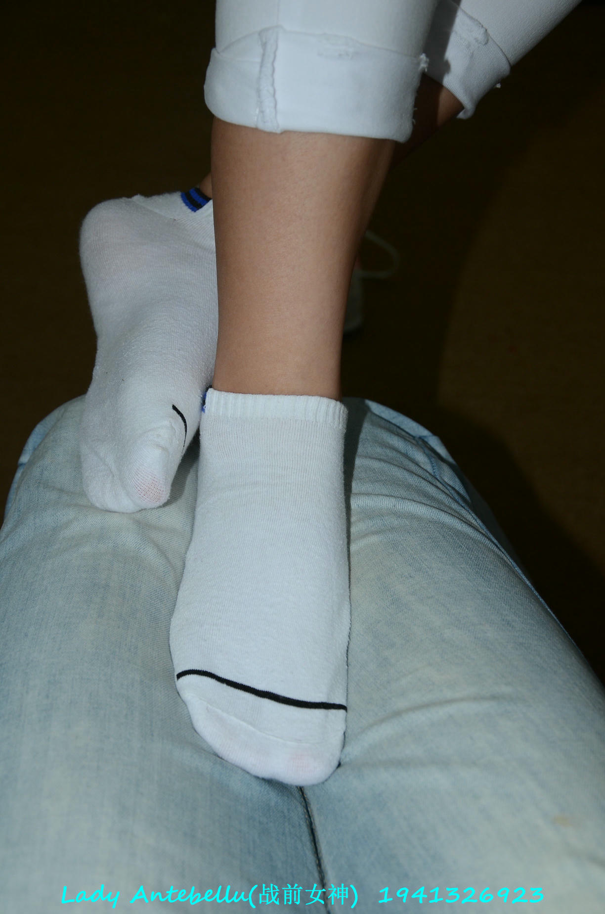 [战前女神] 恋足美腿棉袜女神级摄影套图 052 [179P-130MB]_第8集